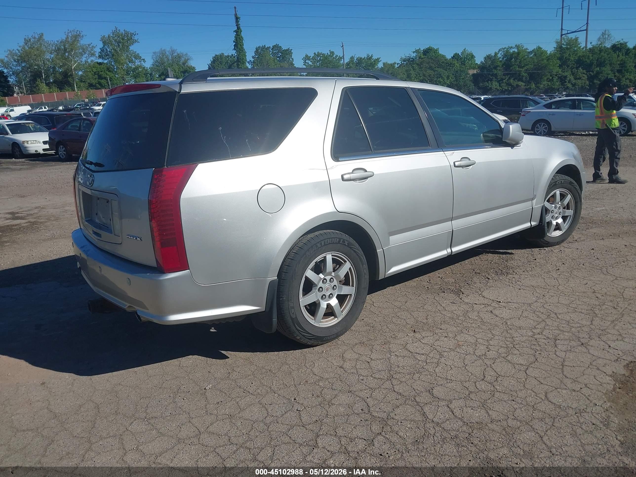 CADILLAC SRX image 4