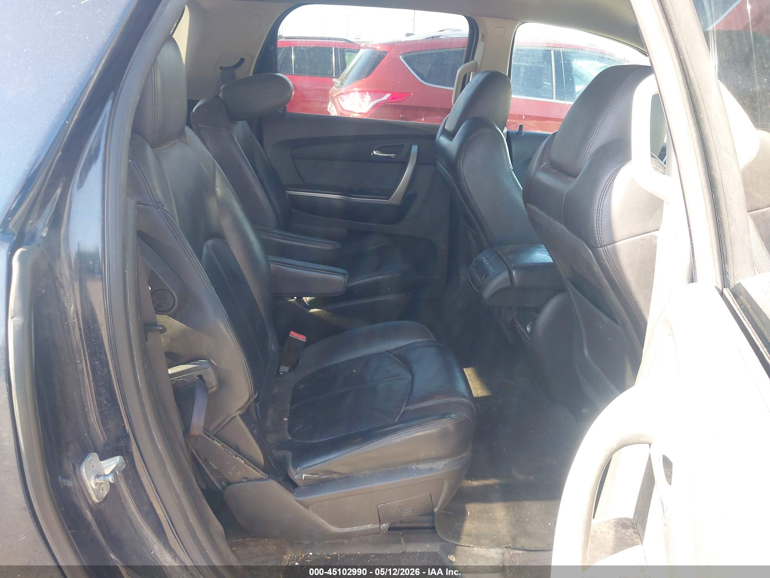 GMC ACADIA image 8