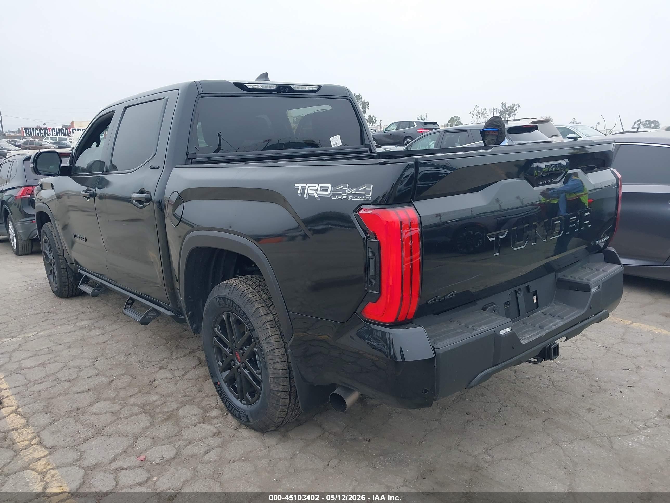 TOYOTA TUNDRA image 3