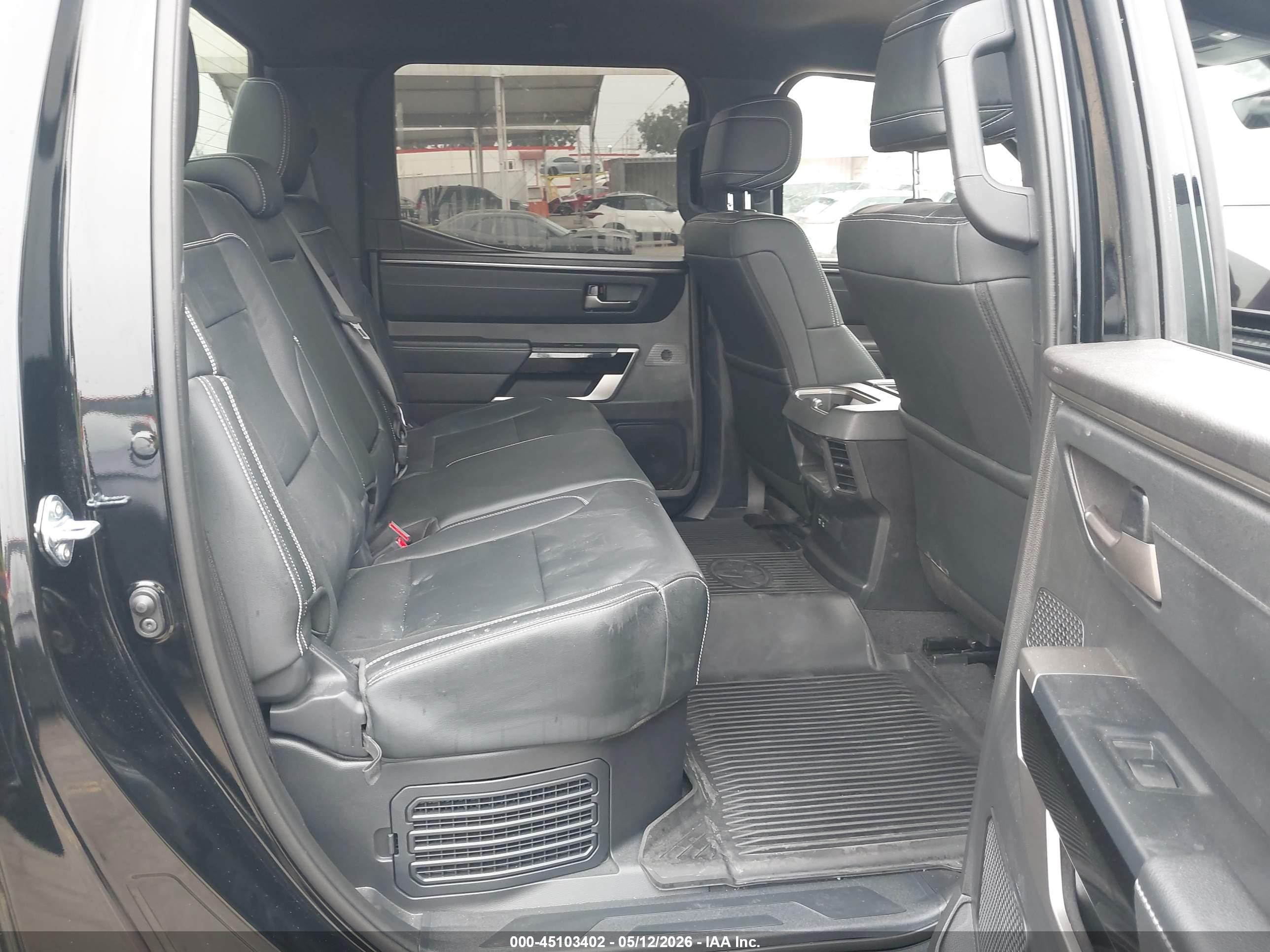 TOYOTA TUNDRA image 8
