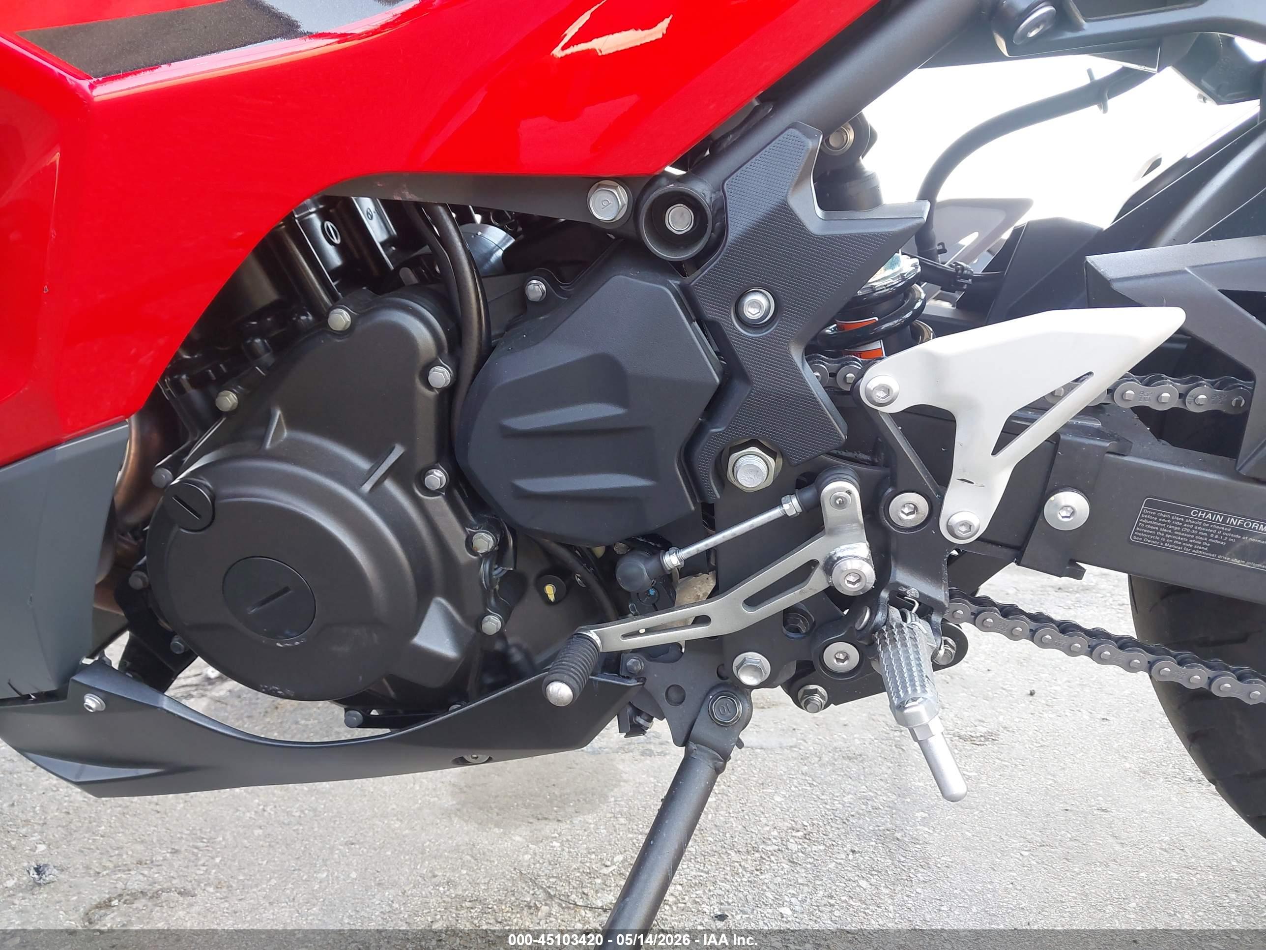 KAWASAKI EX500 image 9