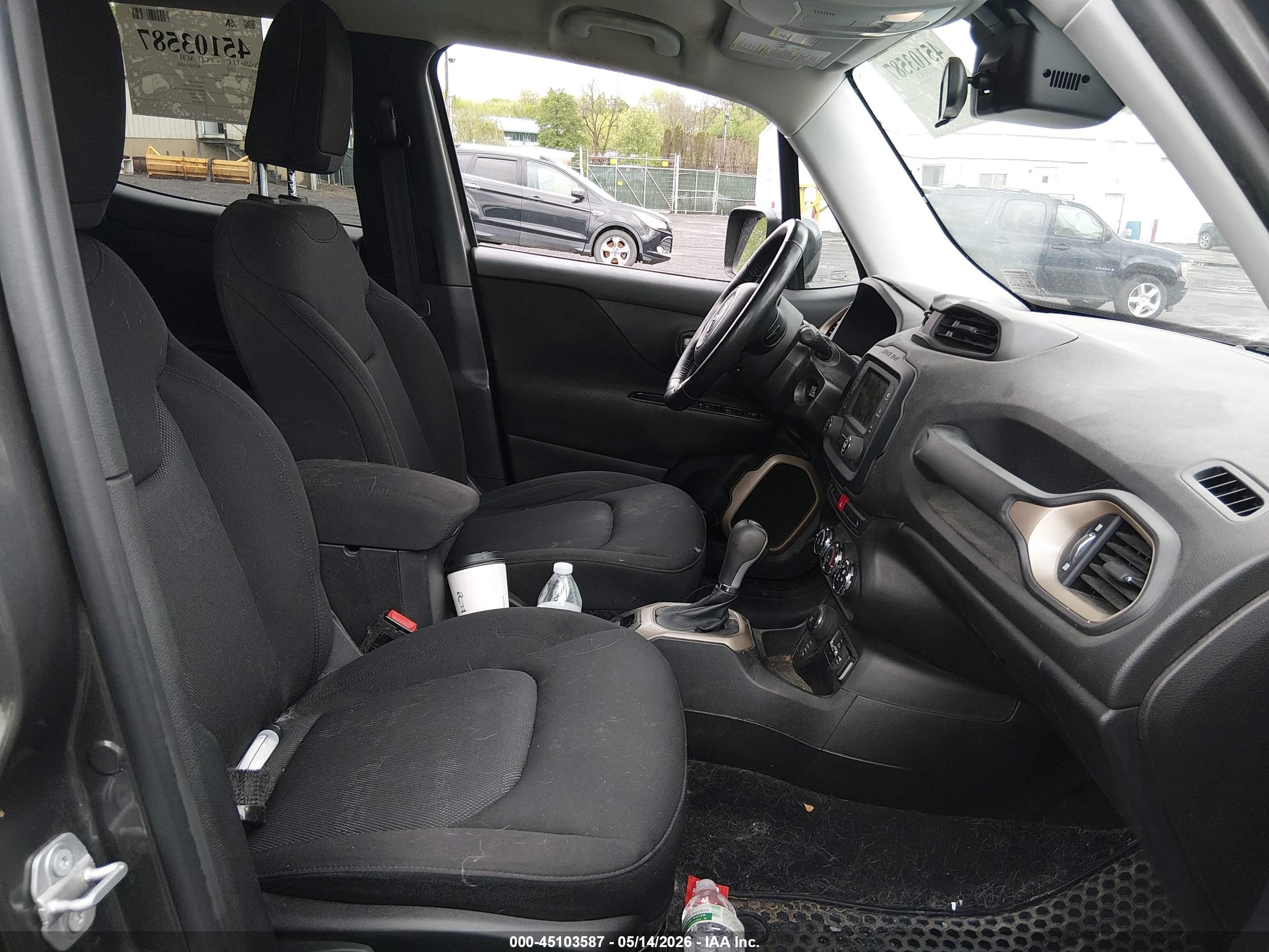 JEEP RENEGADE image 5