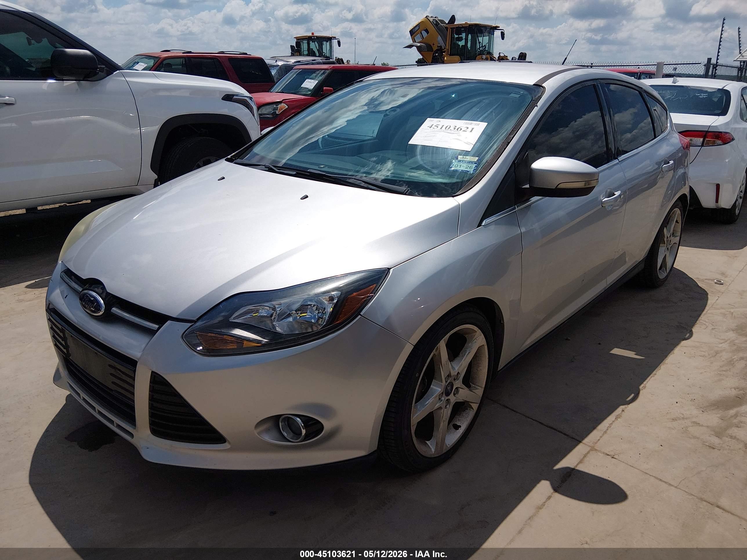 FORD FOCUS image 2