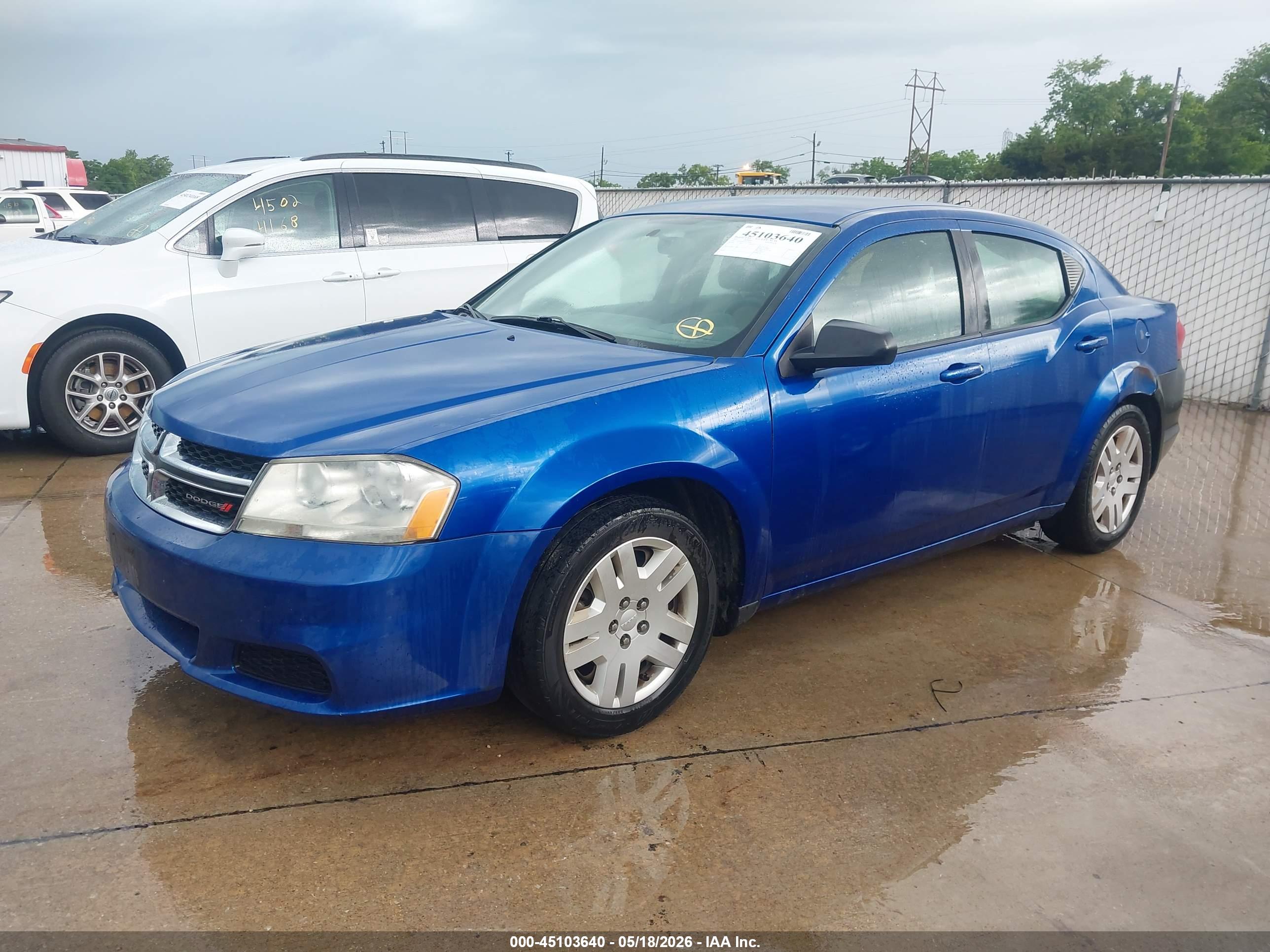 DODGE AVENGER image 2