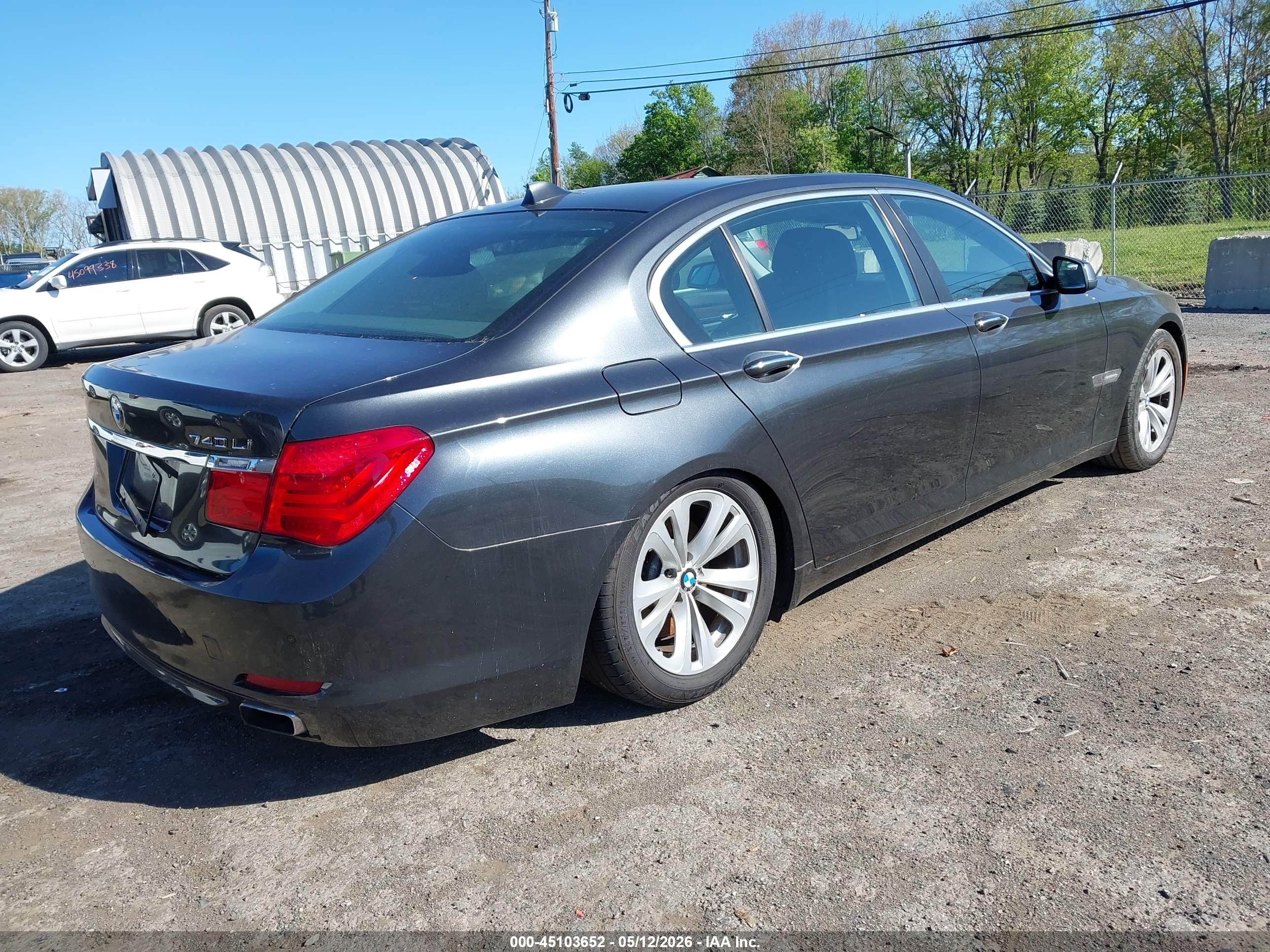 BMW 740LI image 4
