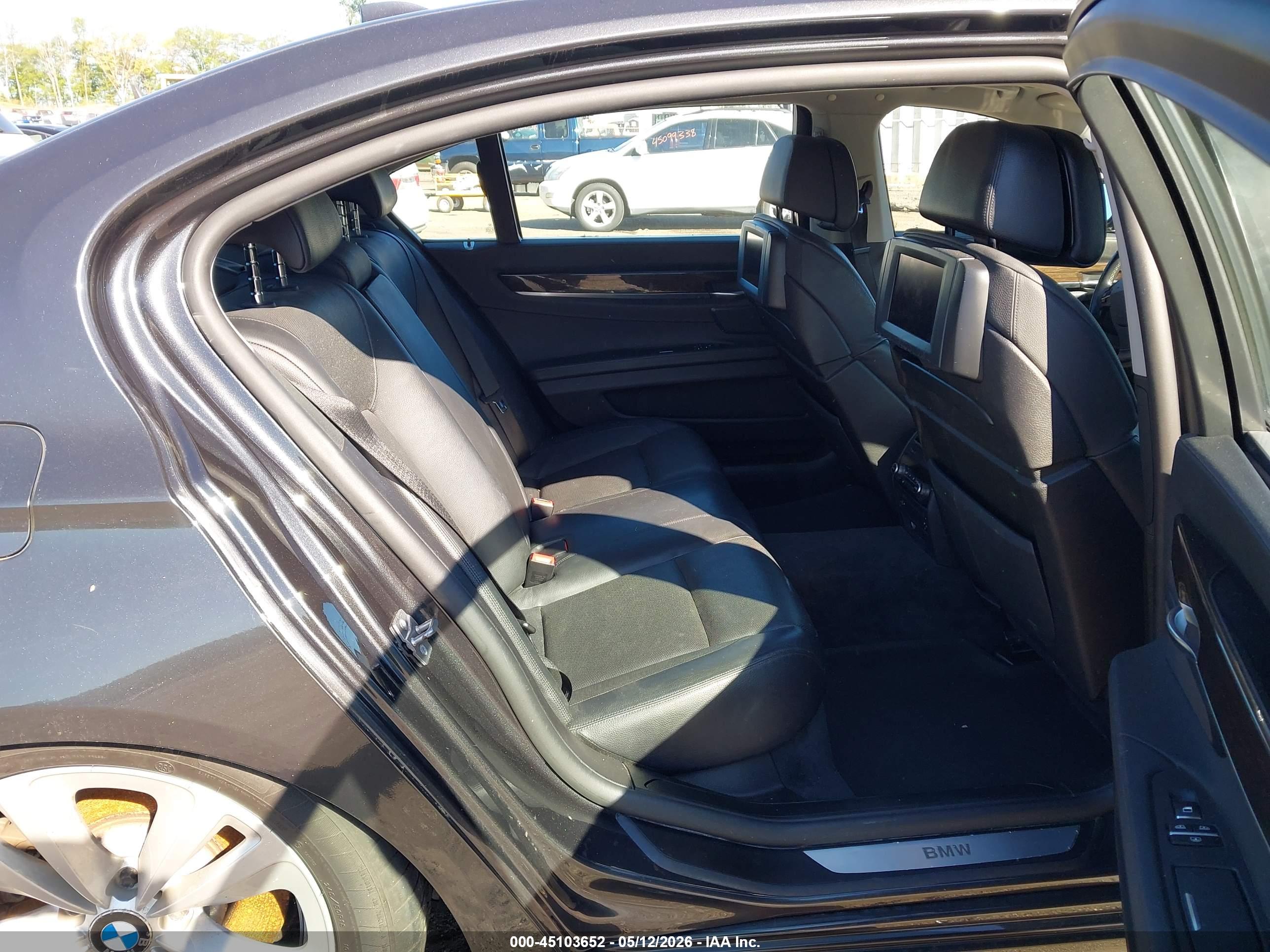 BMW 740LI image 8