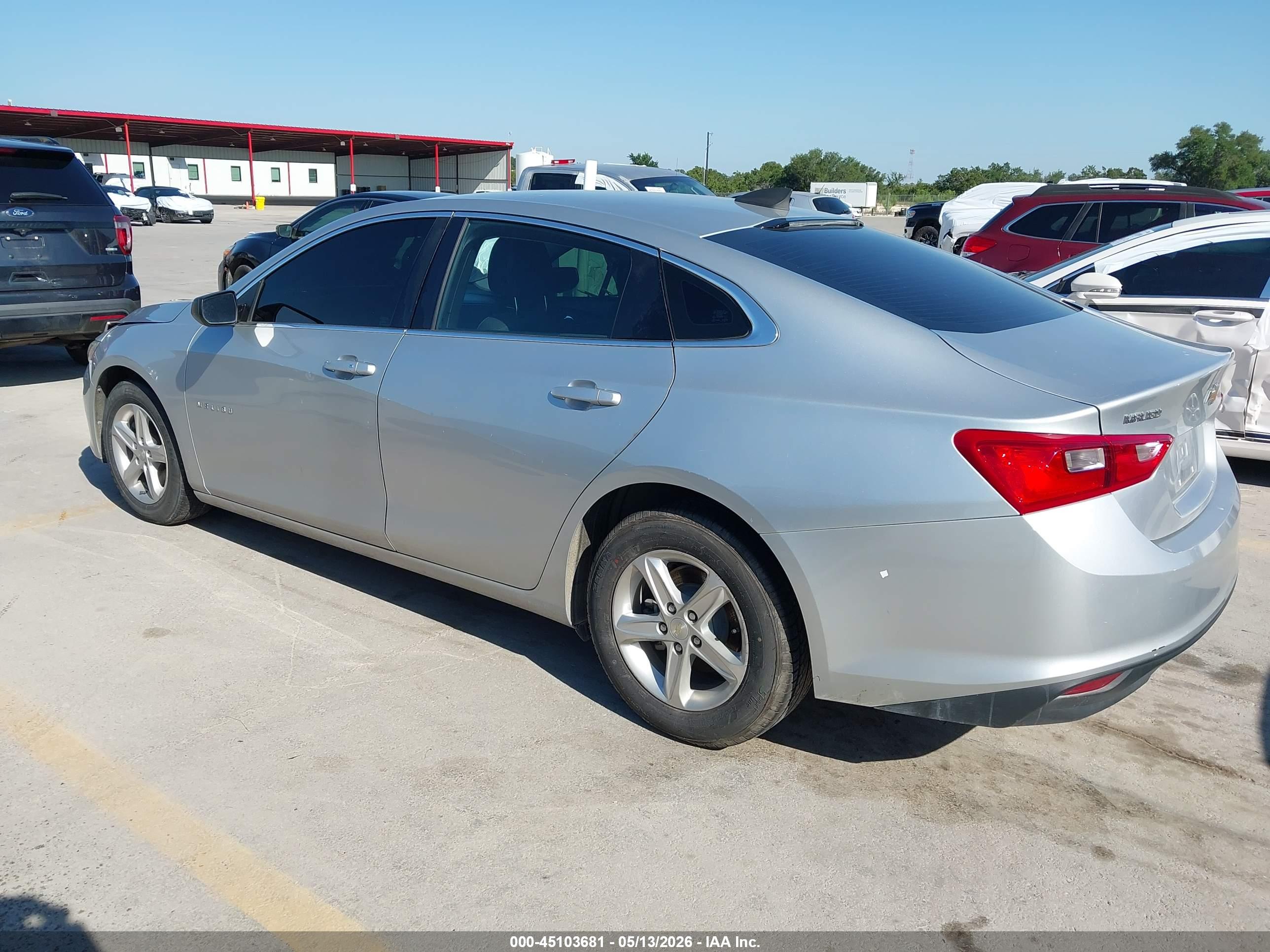 CHEVROLET MALIBU image 3
