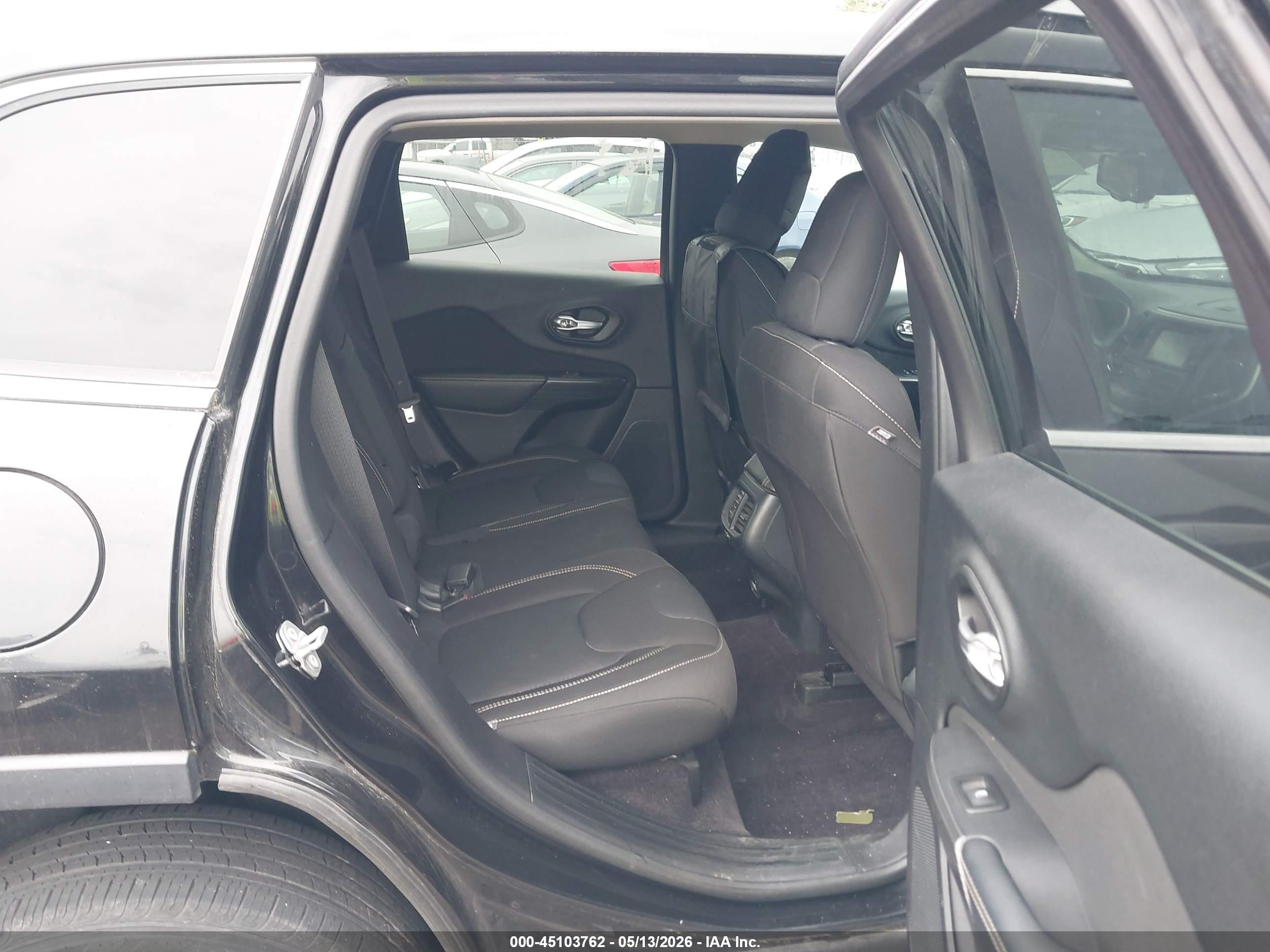 JEEP CHEROKEE image 8