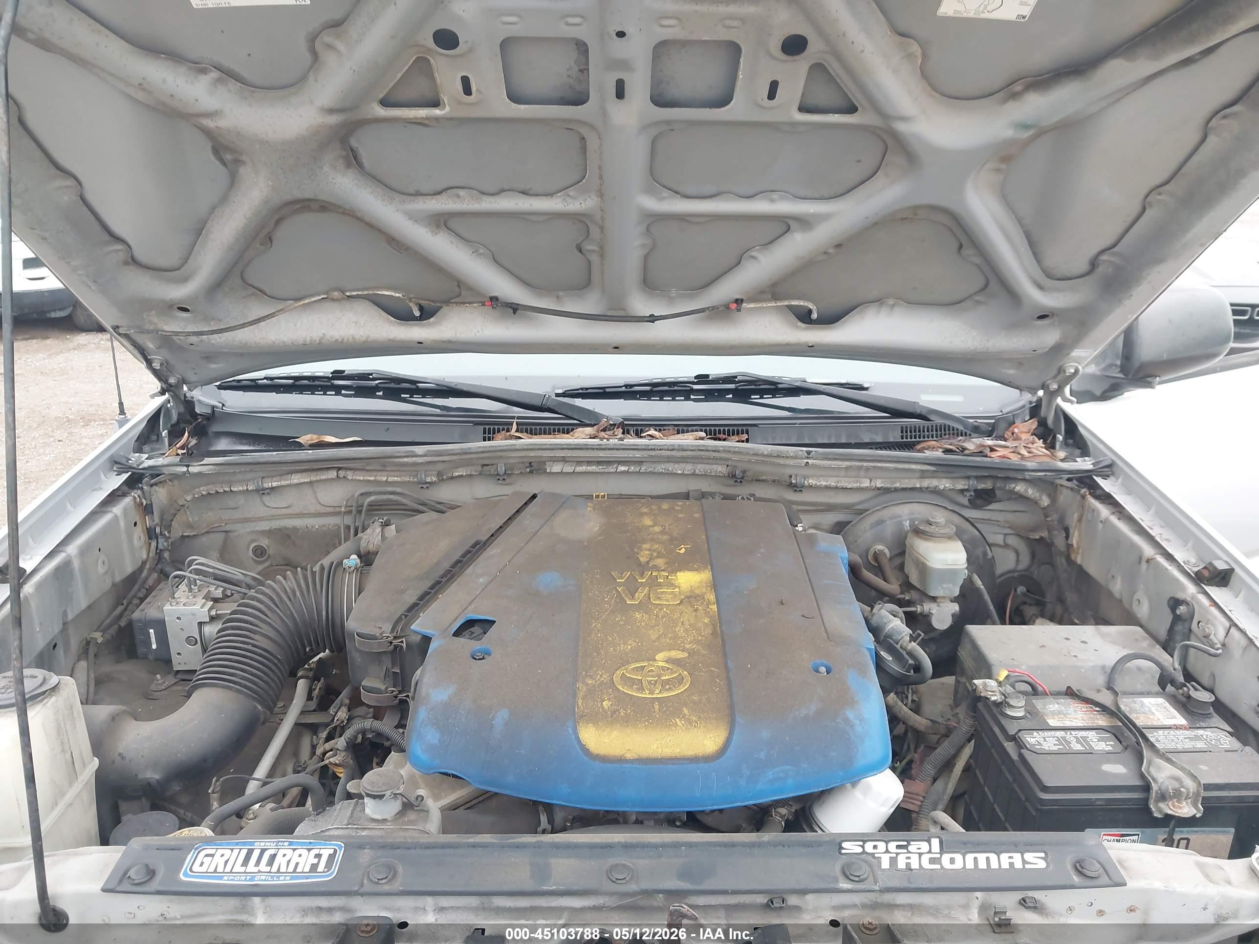 TOYOTA TACOMA image 10