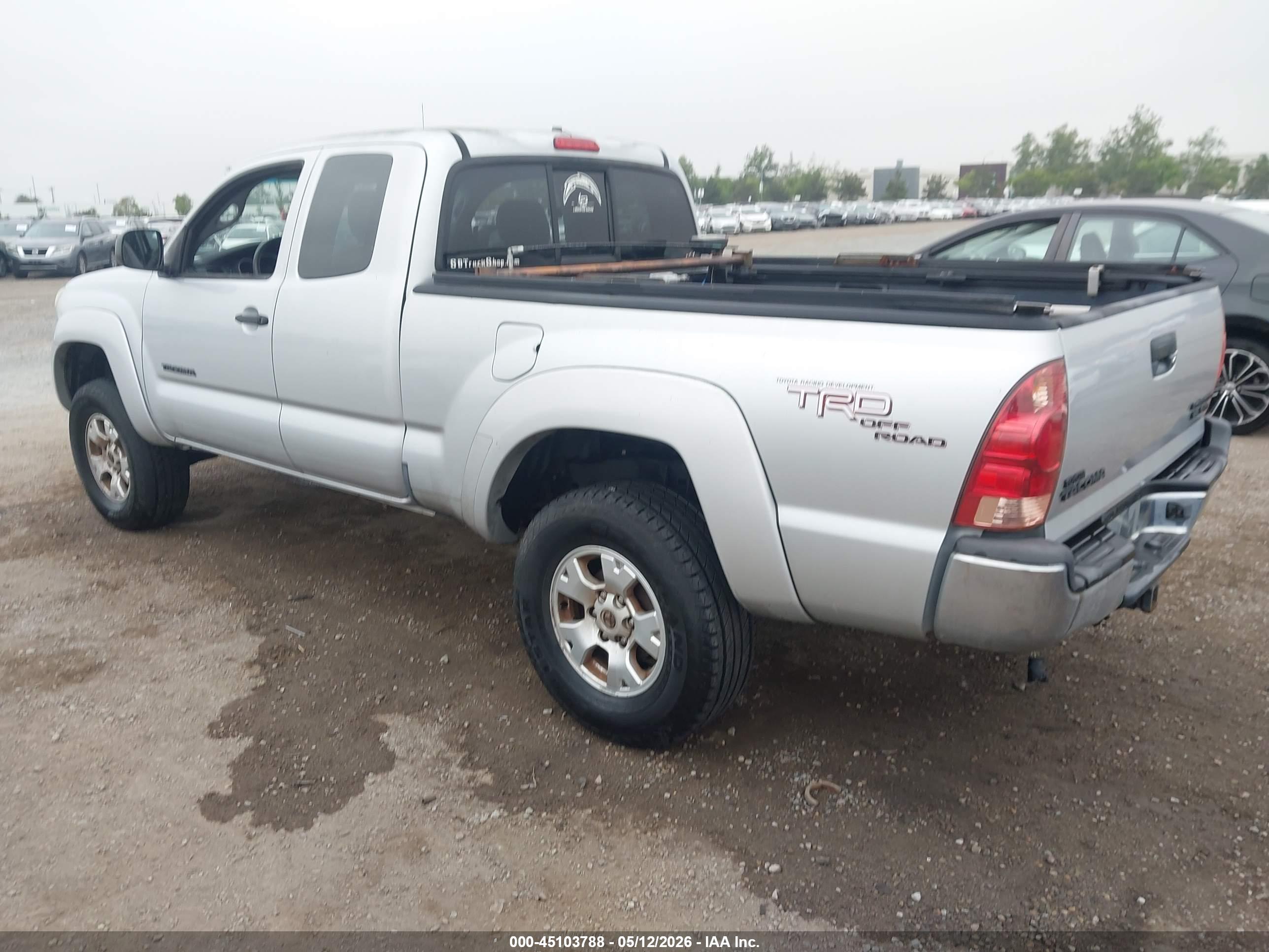 TOYOTA TACOMA image 3