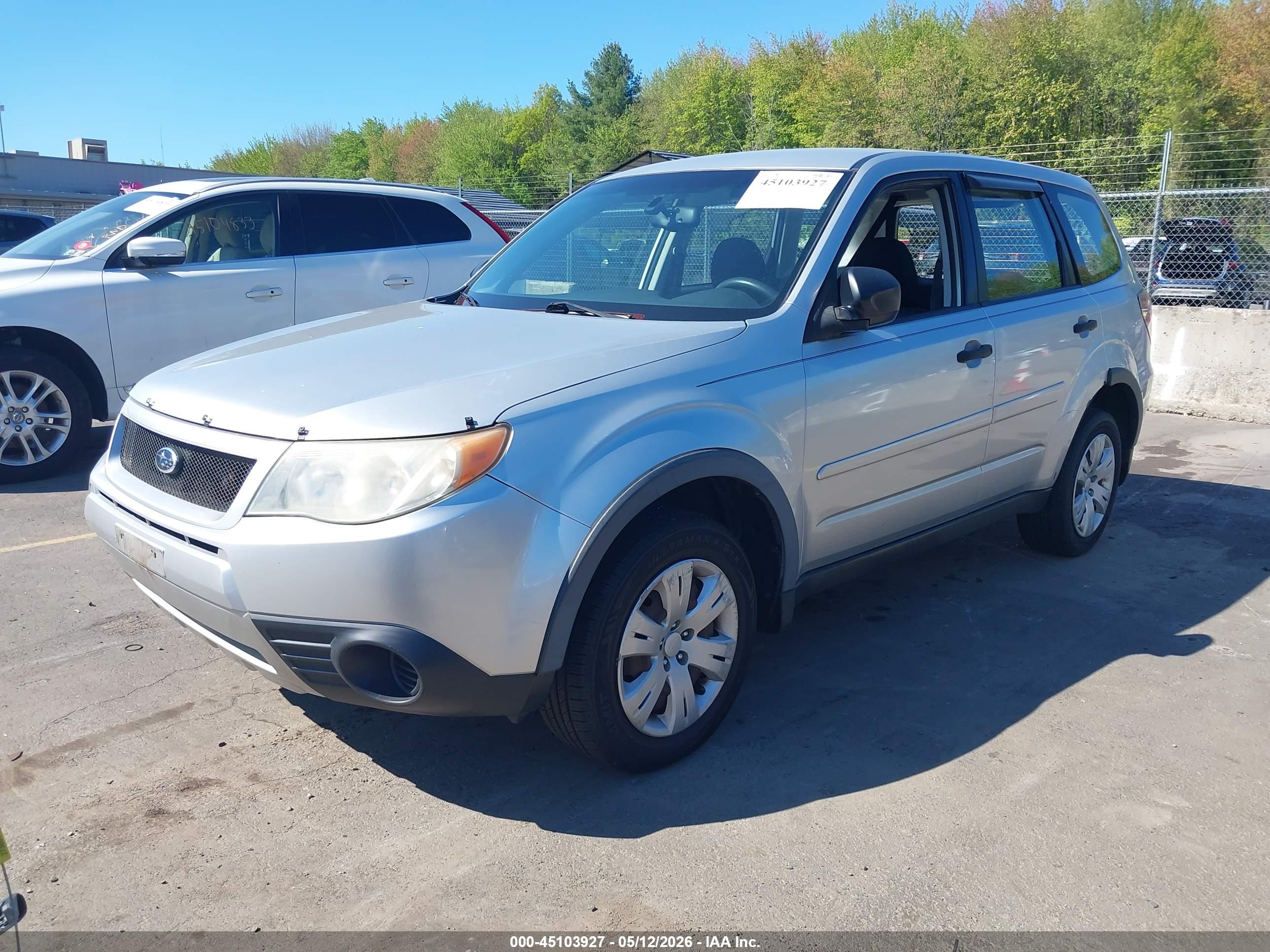 SUBARU FORESTER image 2