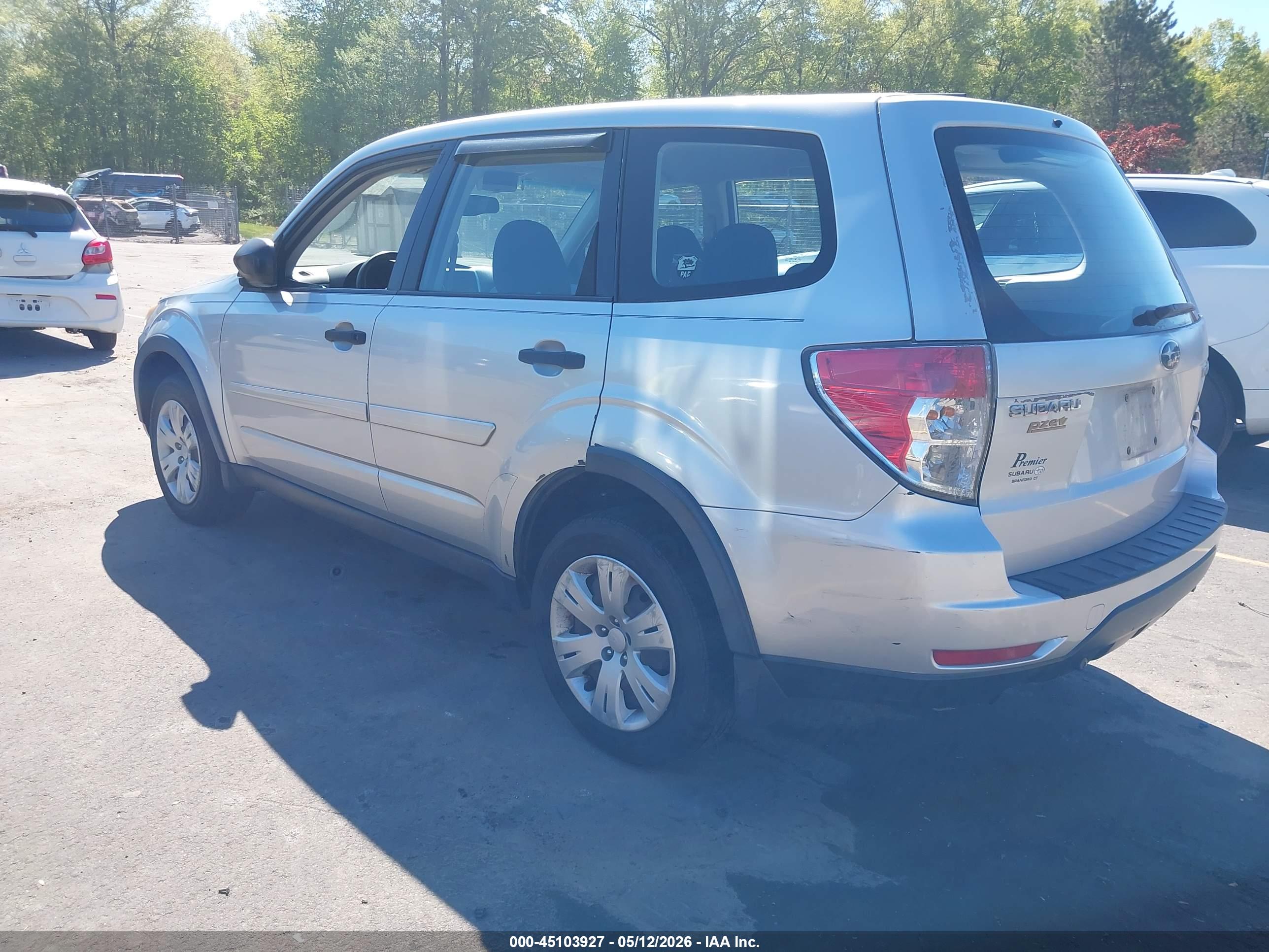 SUBARU FORESTER image 3