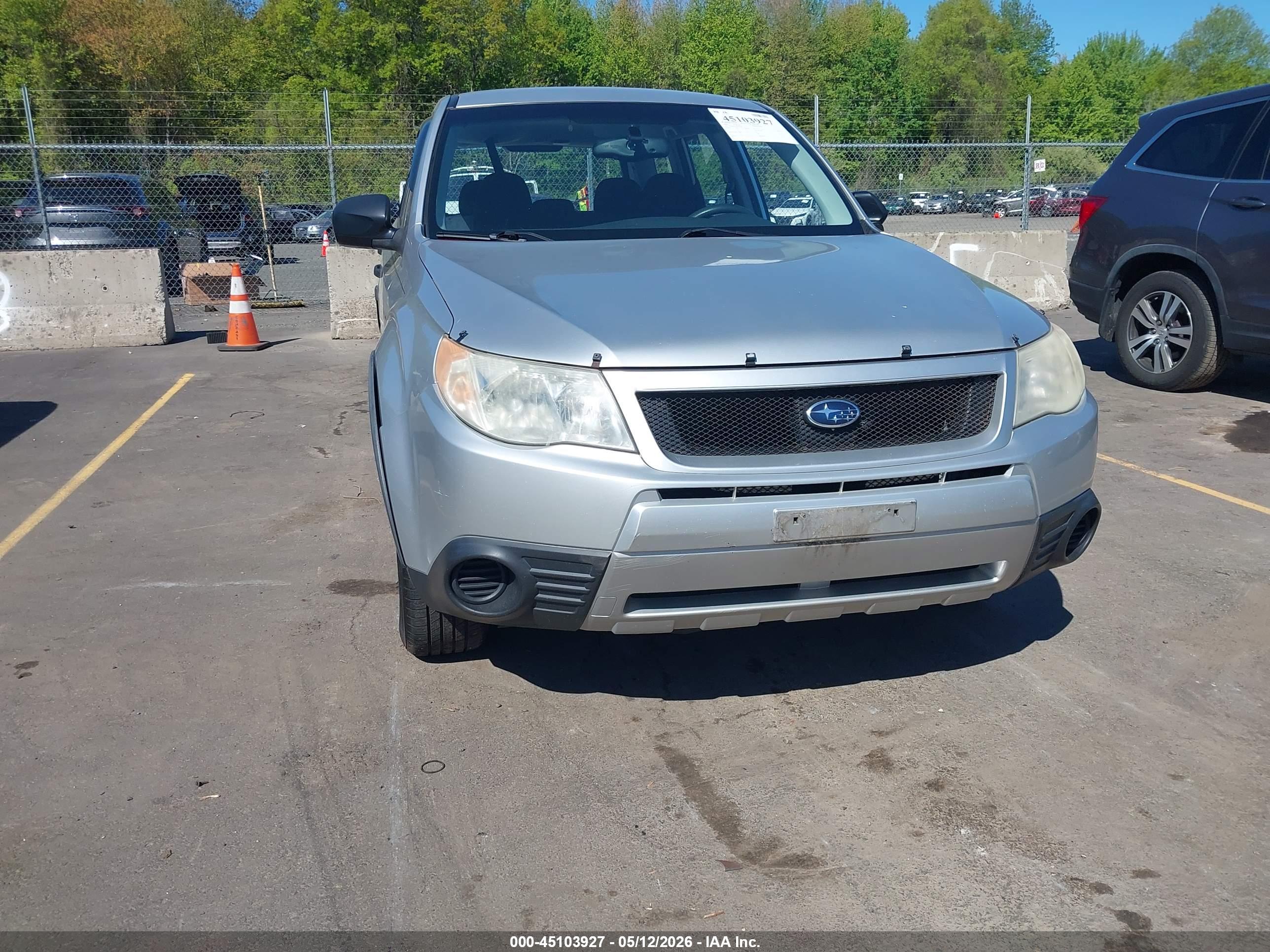 SUBARU FORESTER image 6