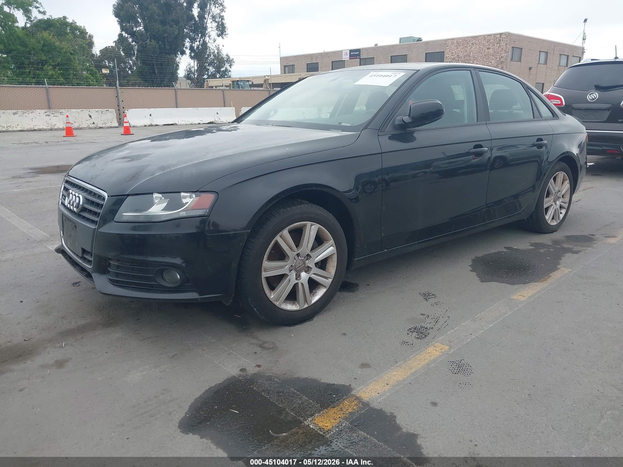 AUDI A4 image 2