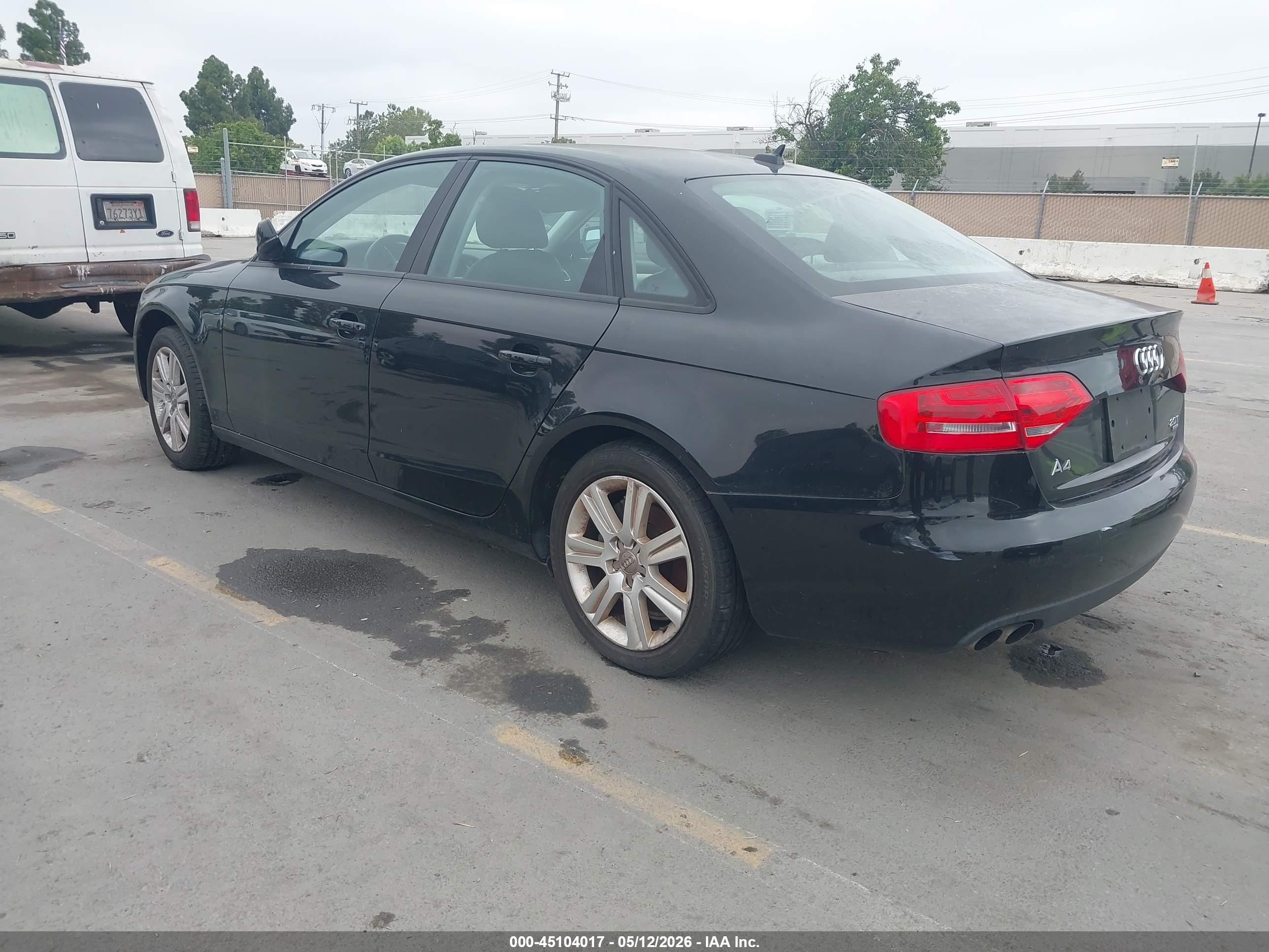 AUDI A4 image 3