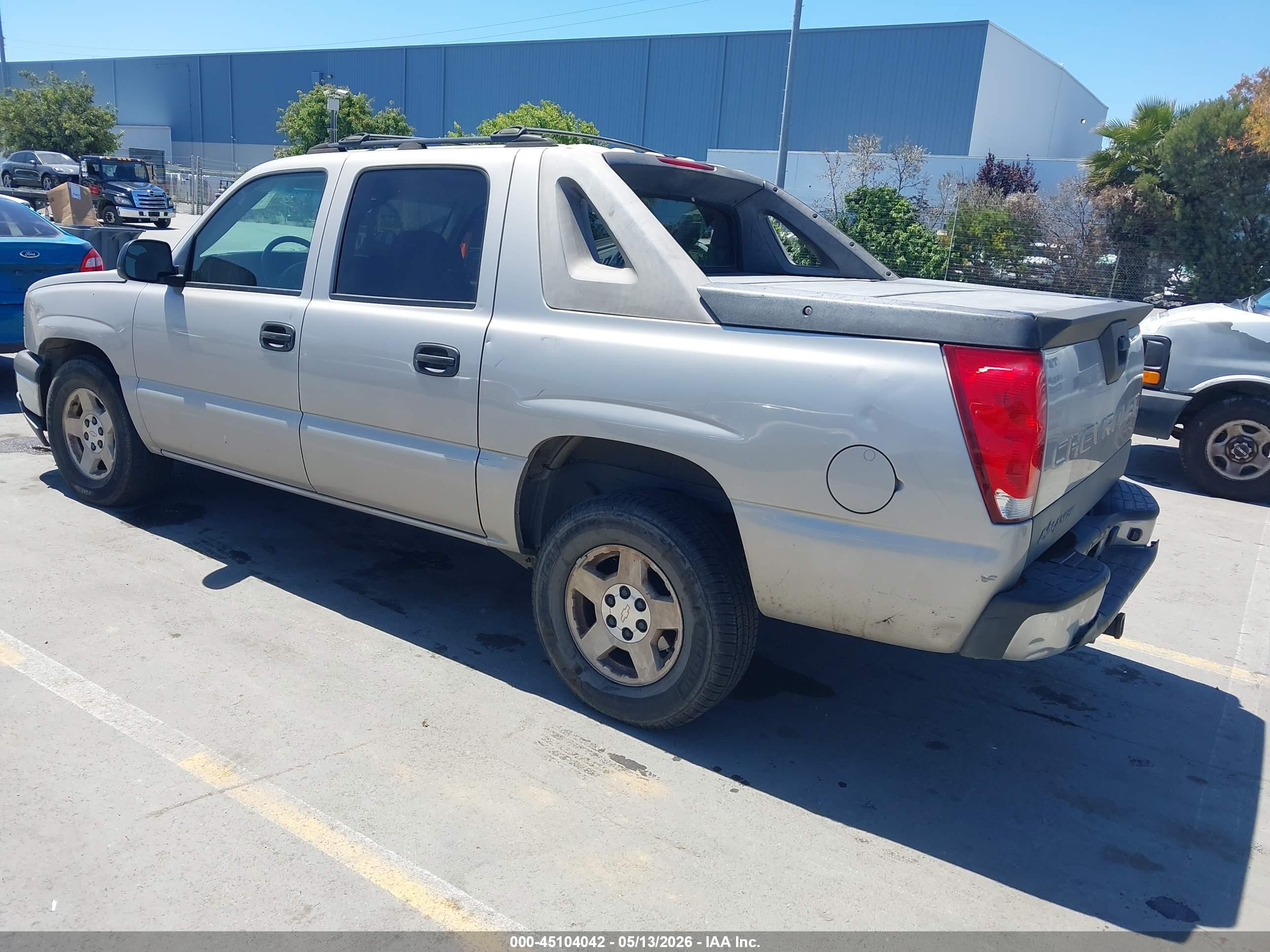 CHEVROLET AVALANCHE image 3