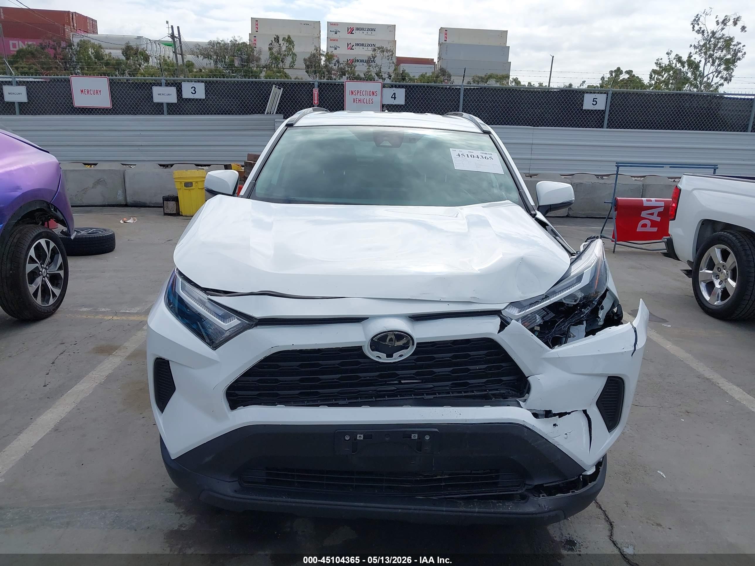 TOYOTA RAV4 image 6