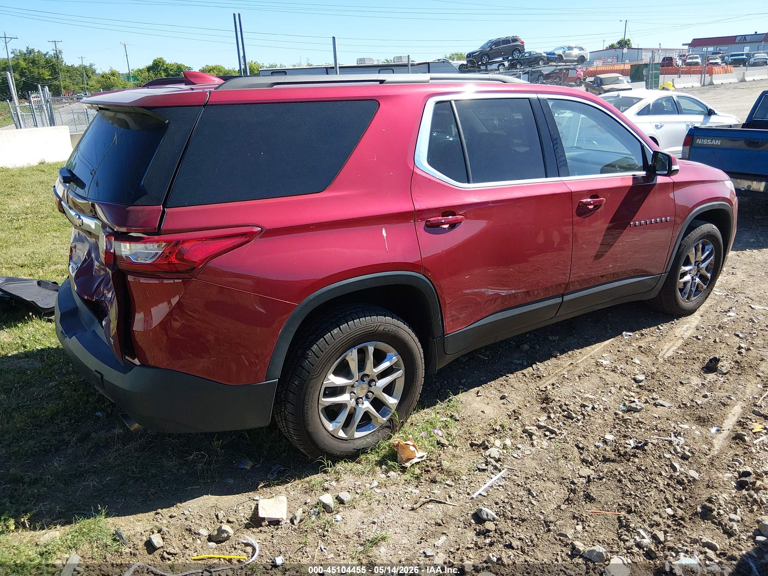 CHEVROLET TRAVERSE image 4
