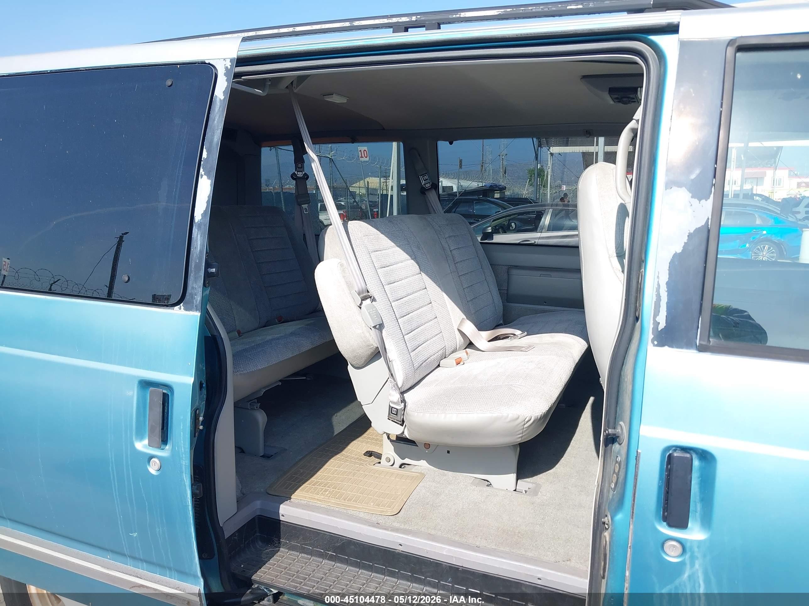CHEVROLET ASTRO image 8
