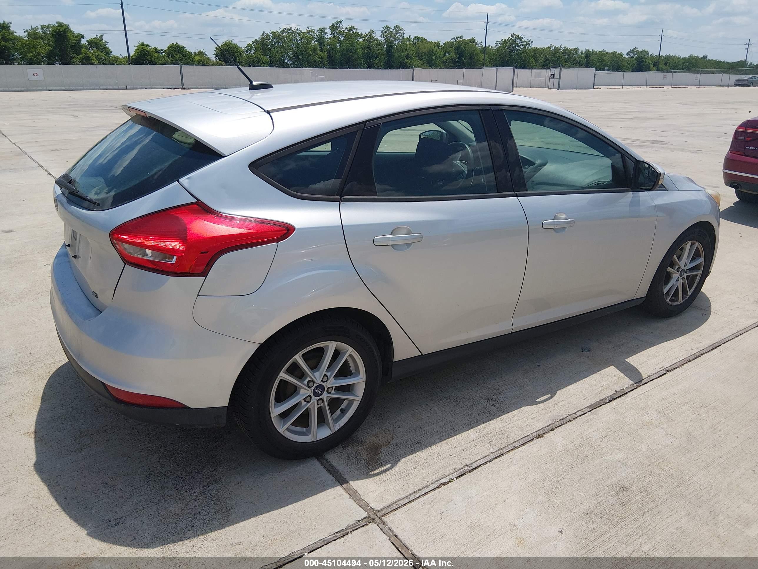 FORD FOCUS image 4