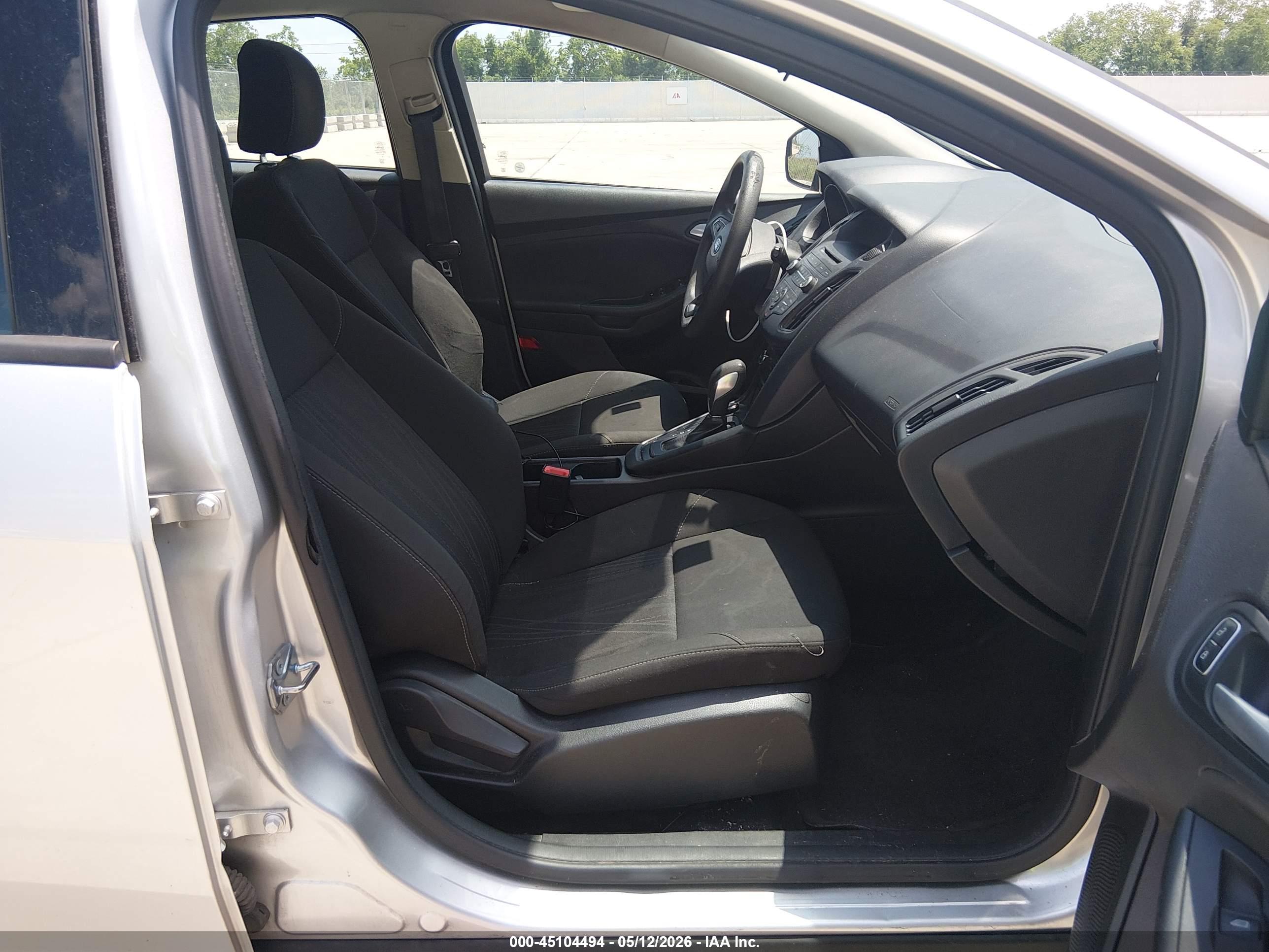 FORD FOCUS image 5