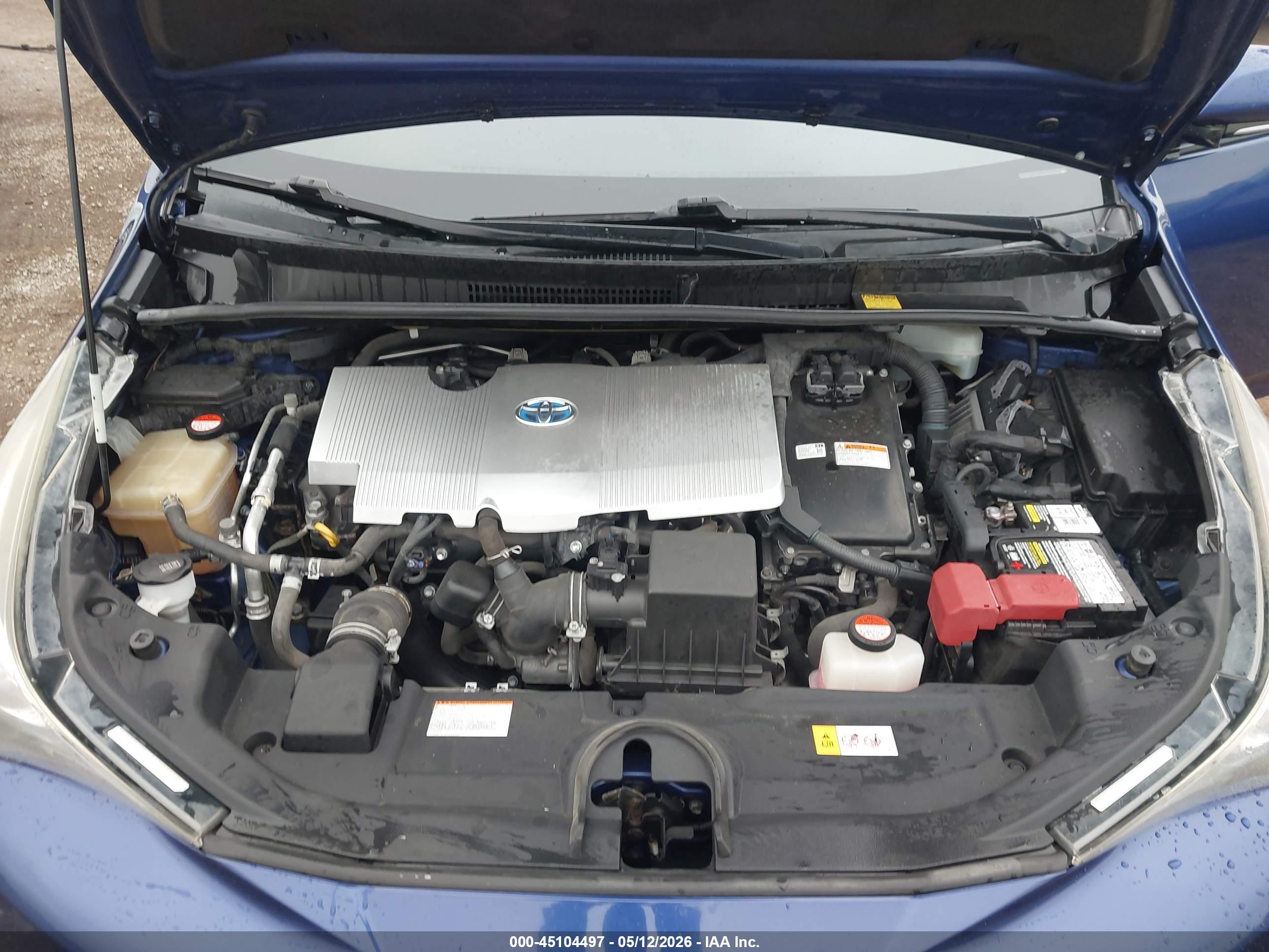 TOYOTA PRIUS image 10