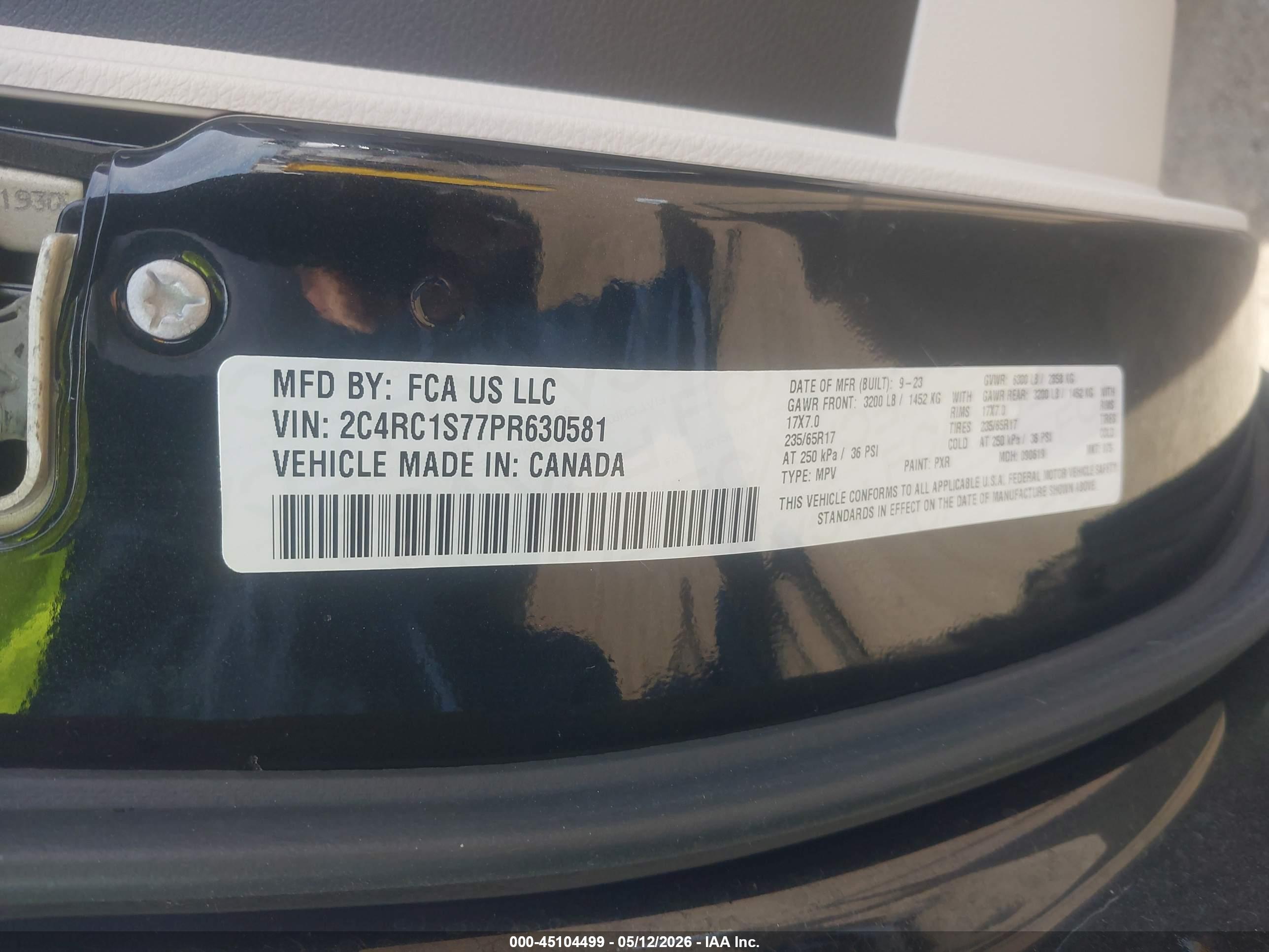 CHRYSLER PACIFICA image 9