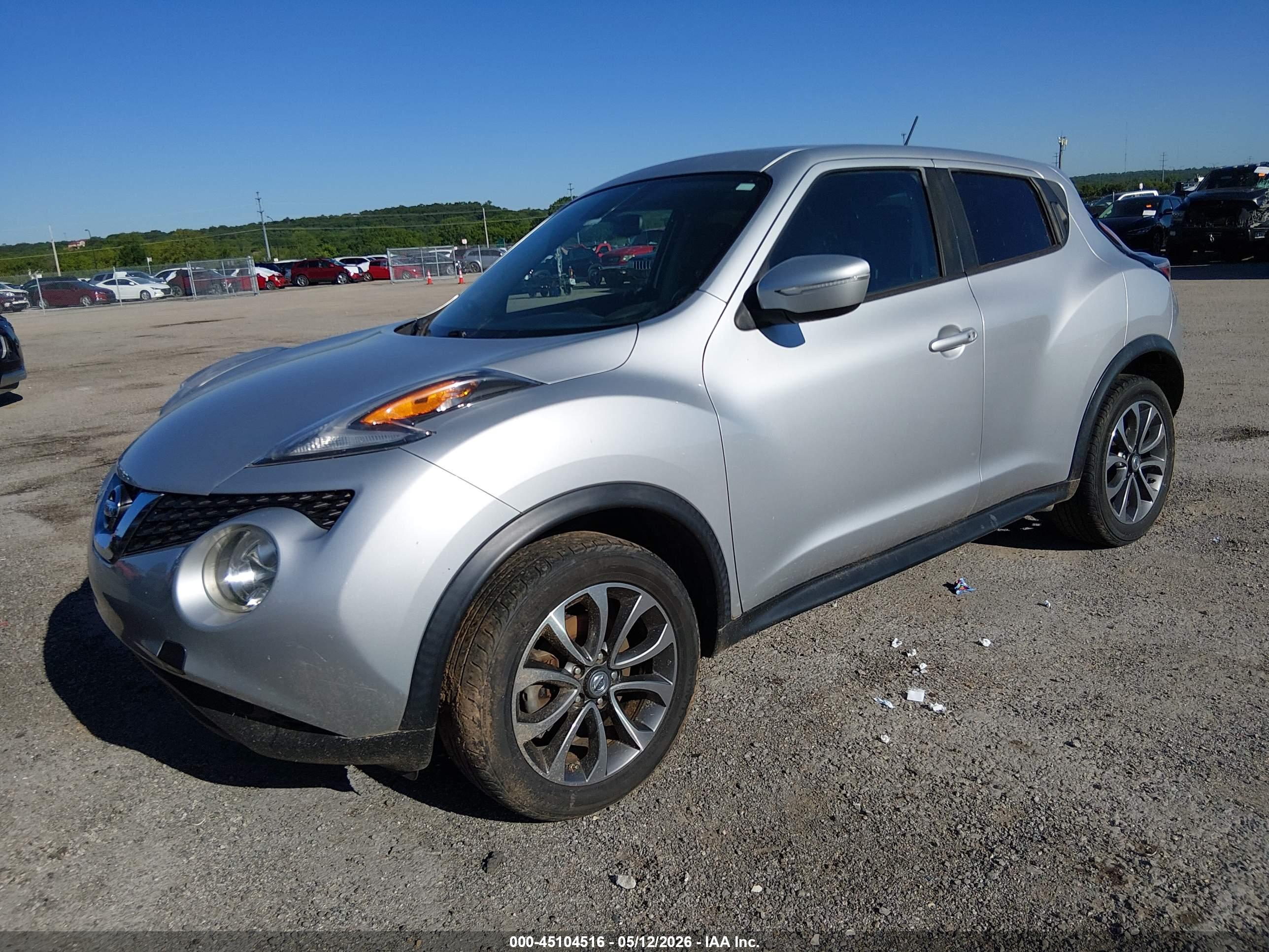 NISSAN JUKE image 2