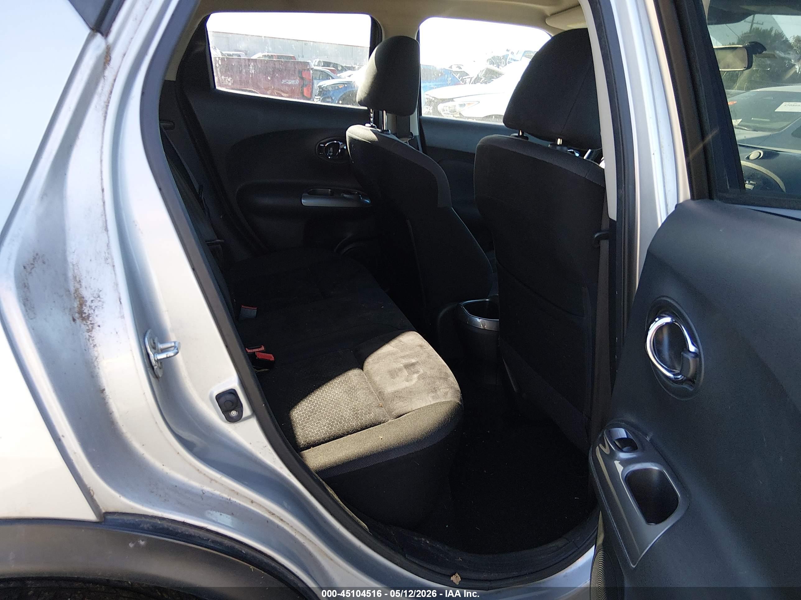 NISSAN JUKE image 8