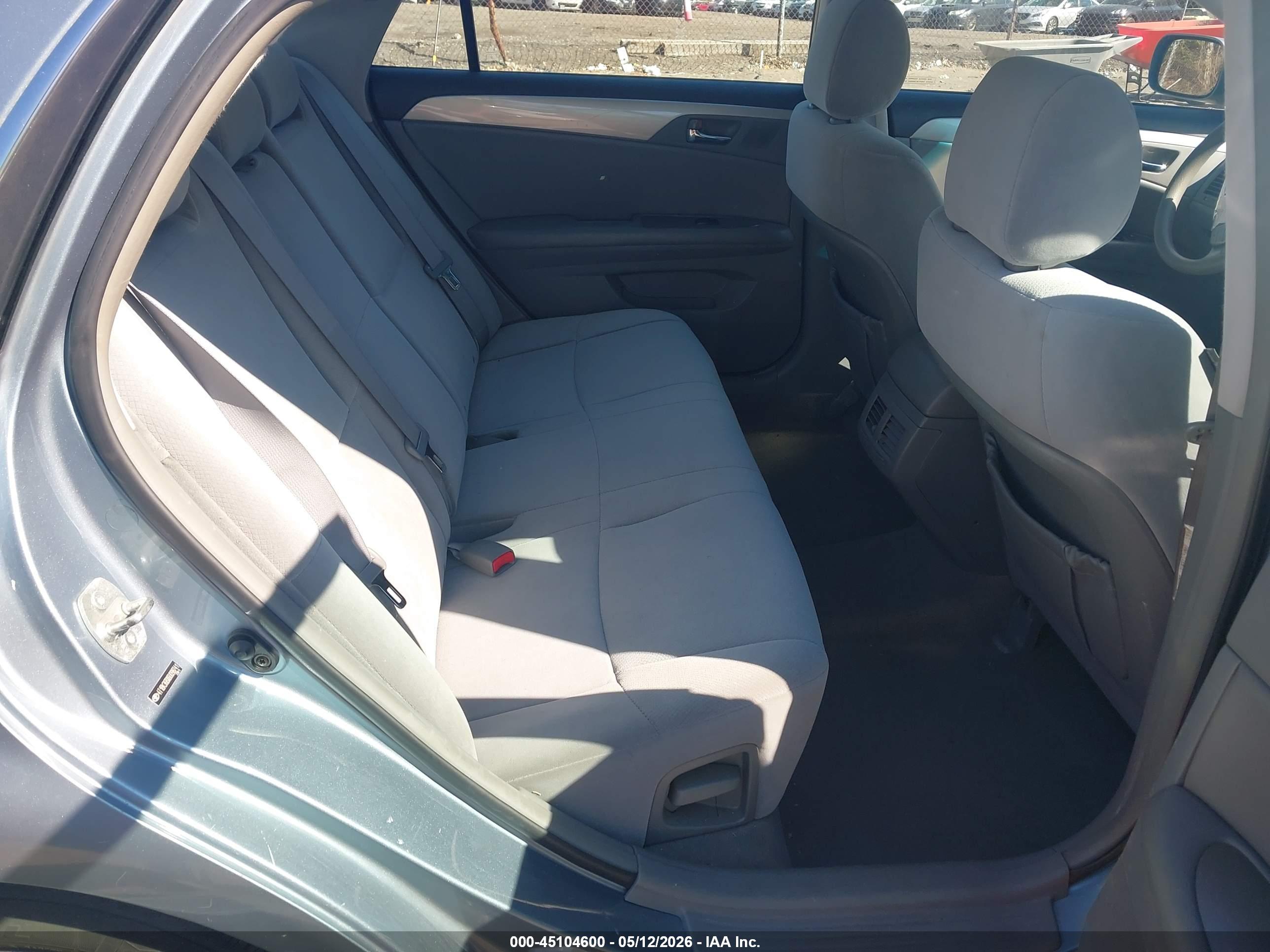 TOYOTA AVALON image 8