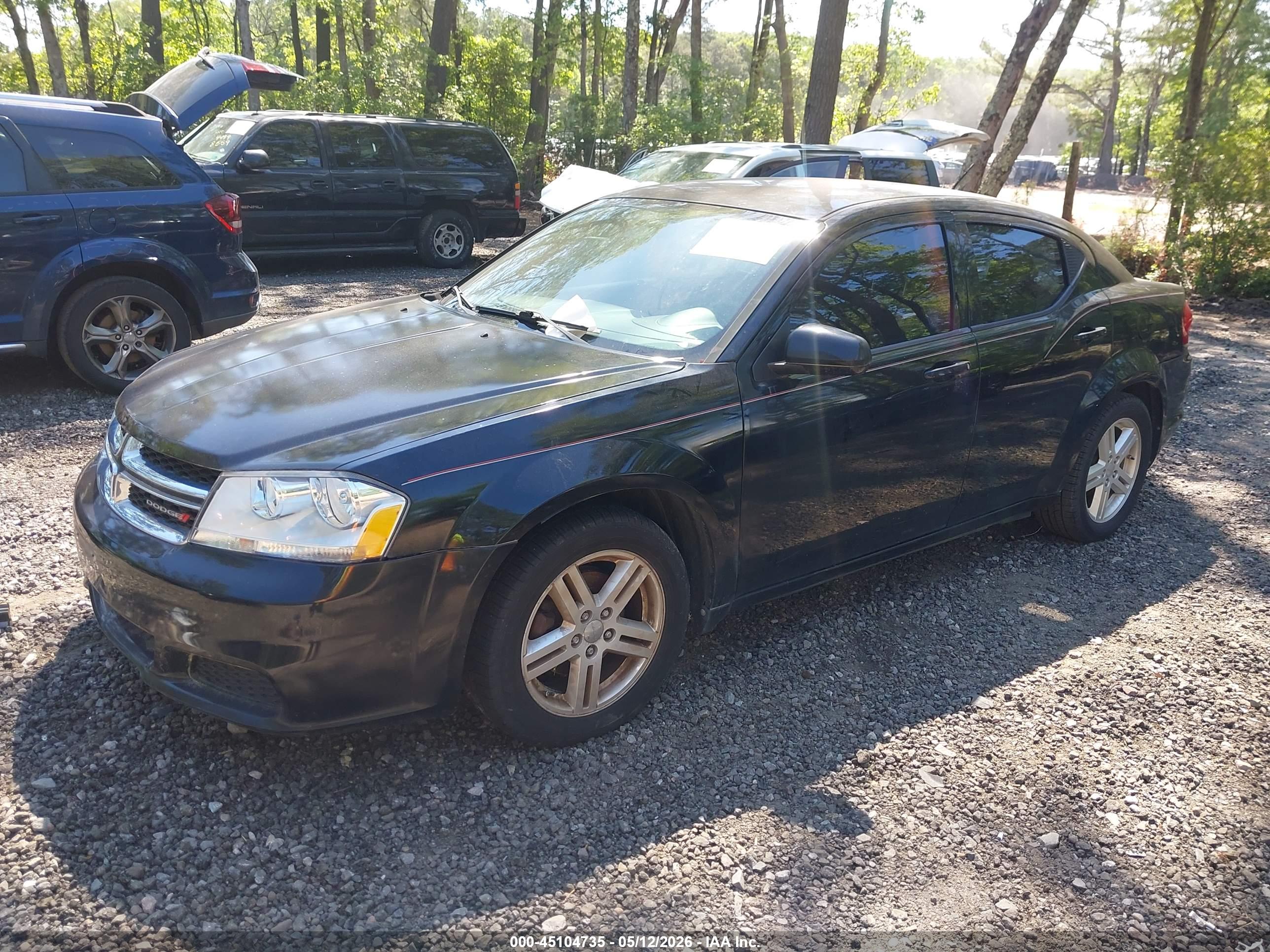 DODGE AVENGER image 2