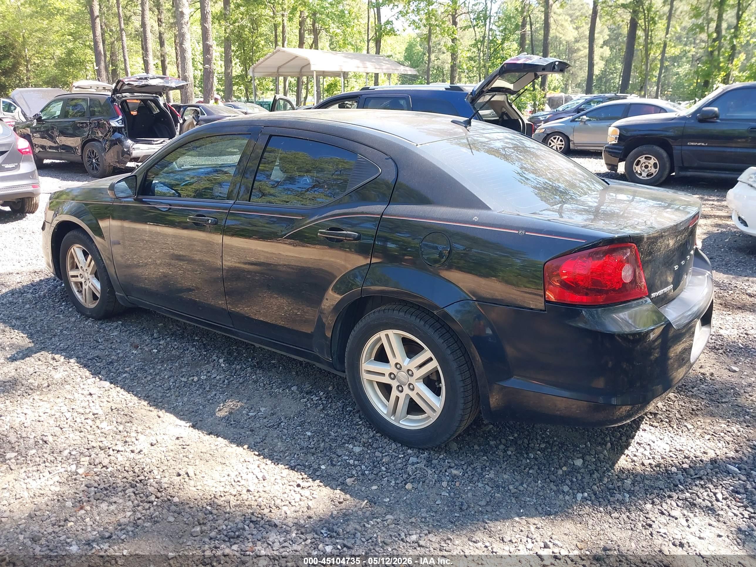 DODGE AVENGER image 3