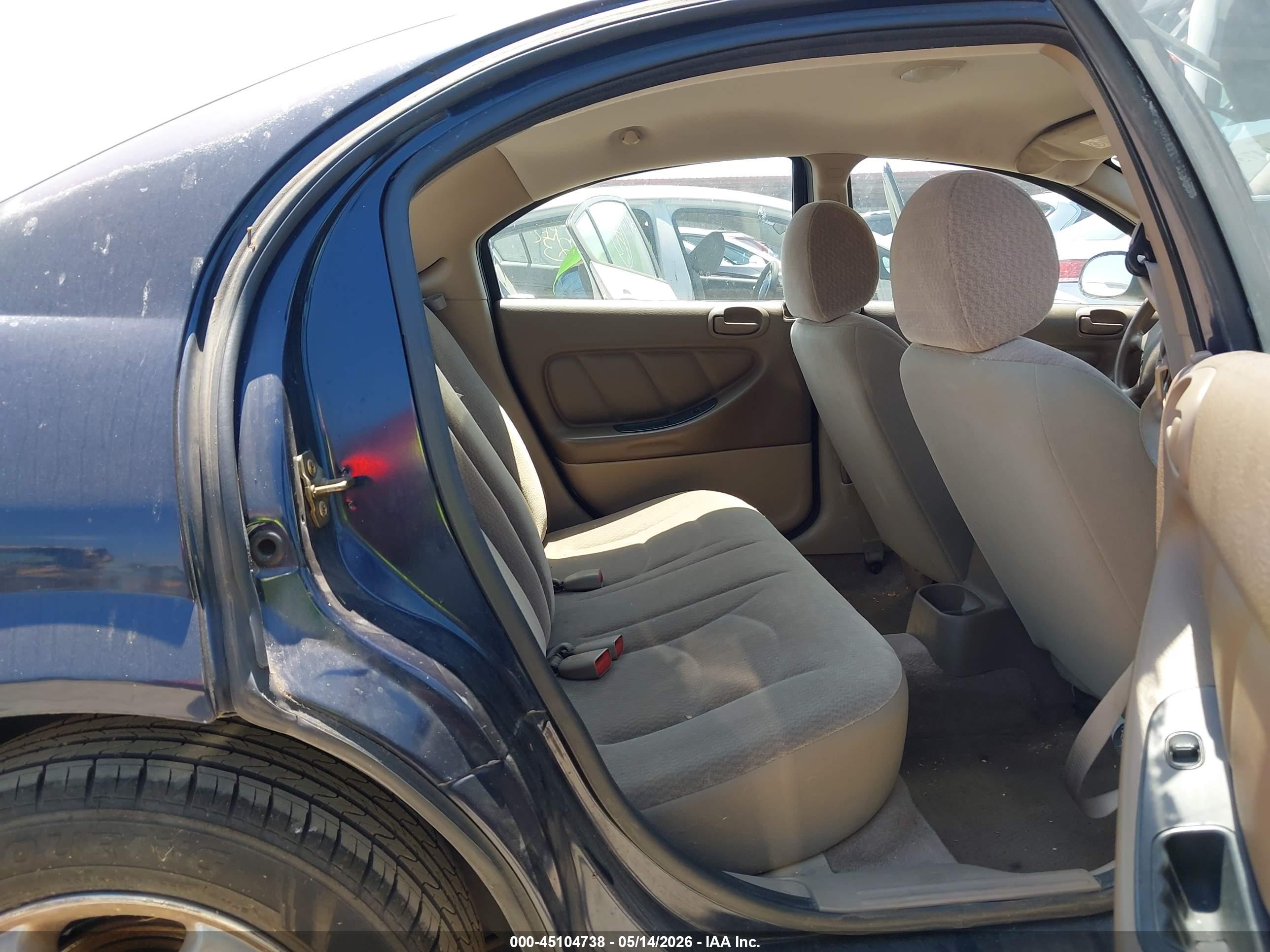 DODGE STRATUS image 8