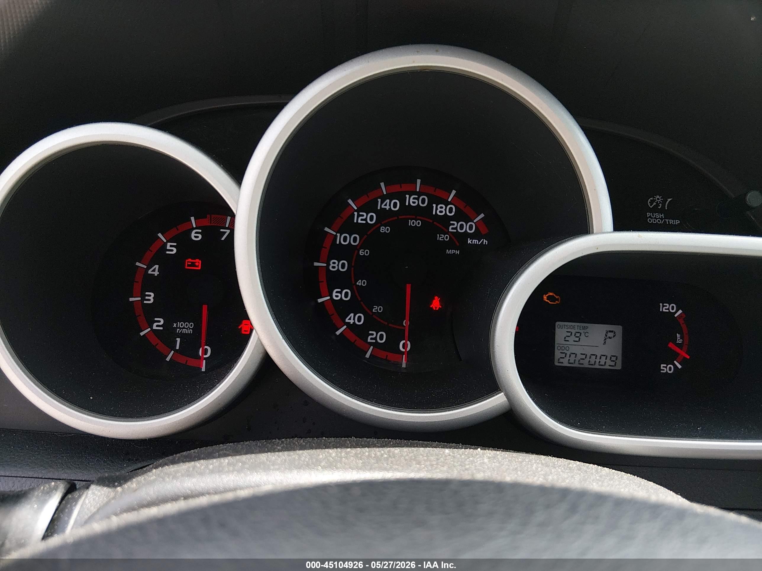 PONTIAC VIBE image 7