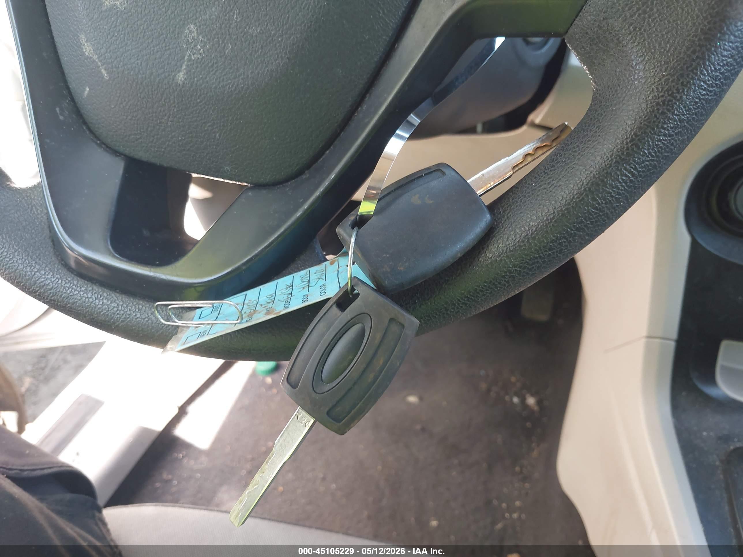 FORD FIESTA image 11