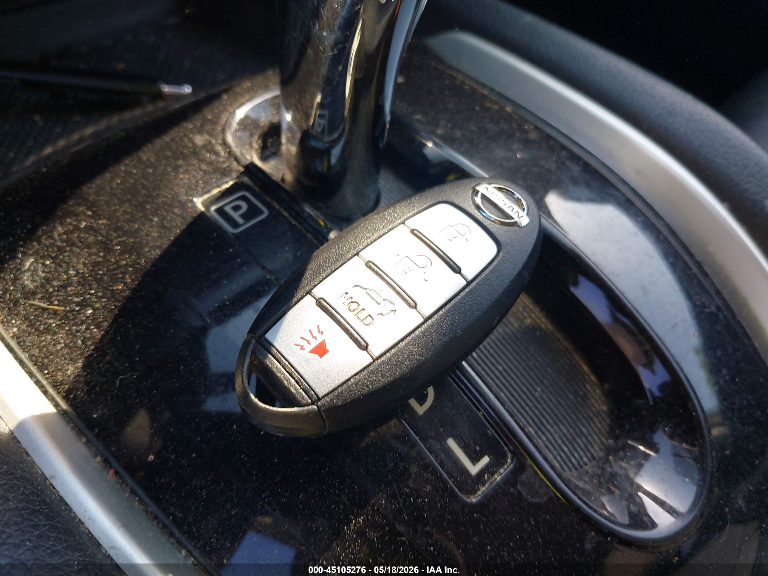 NISSAN ROGUE image 11