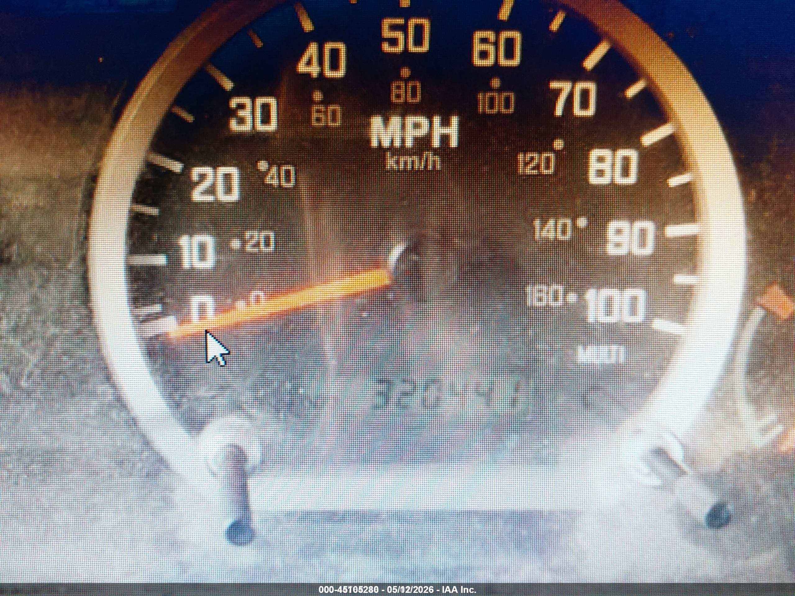 ISUZU COMMERCIAL image 6