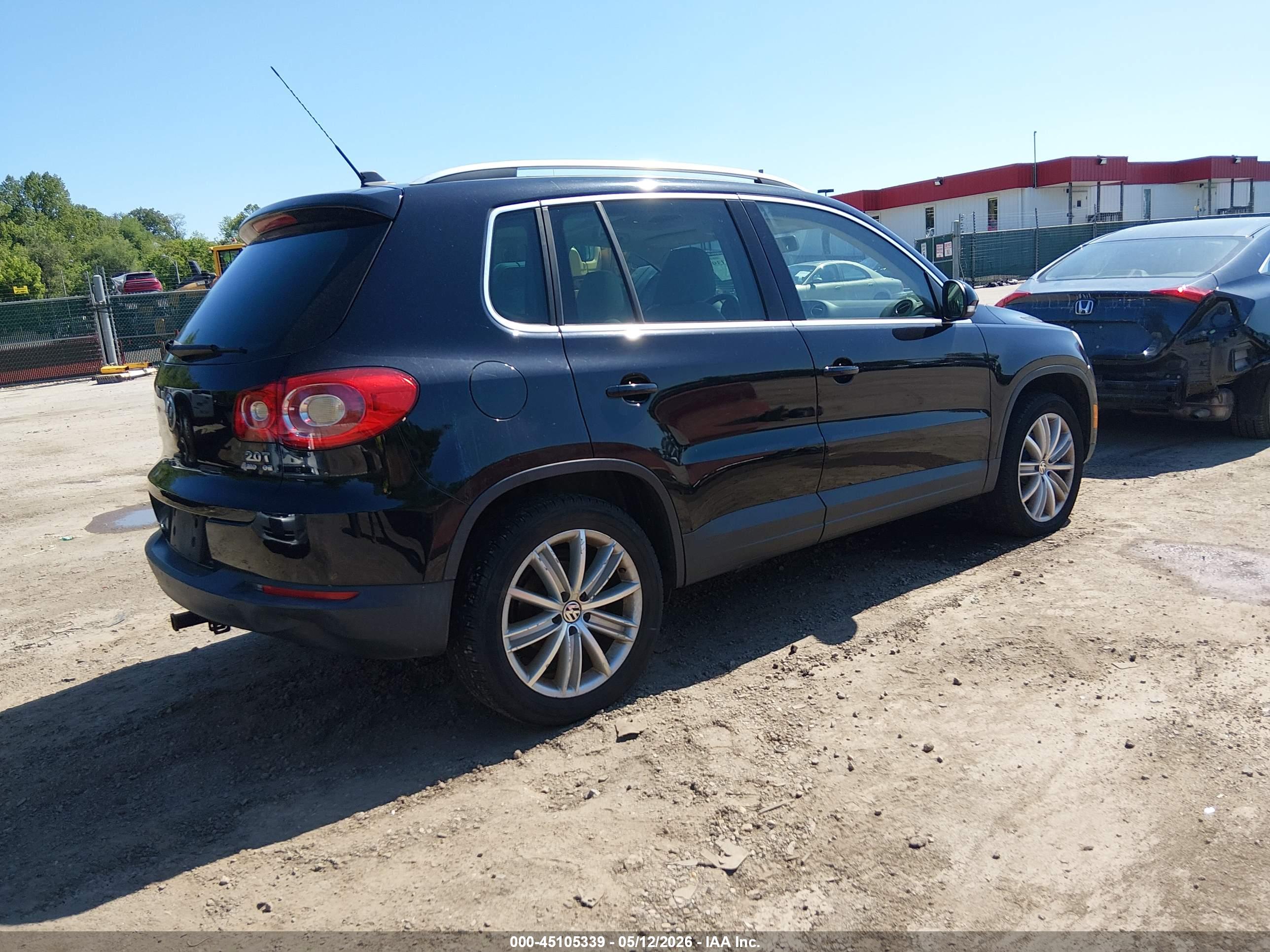 VOLKSWAGEN TIGUAN image 4