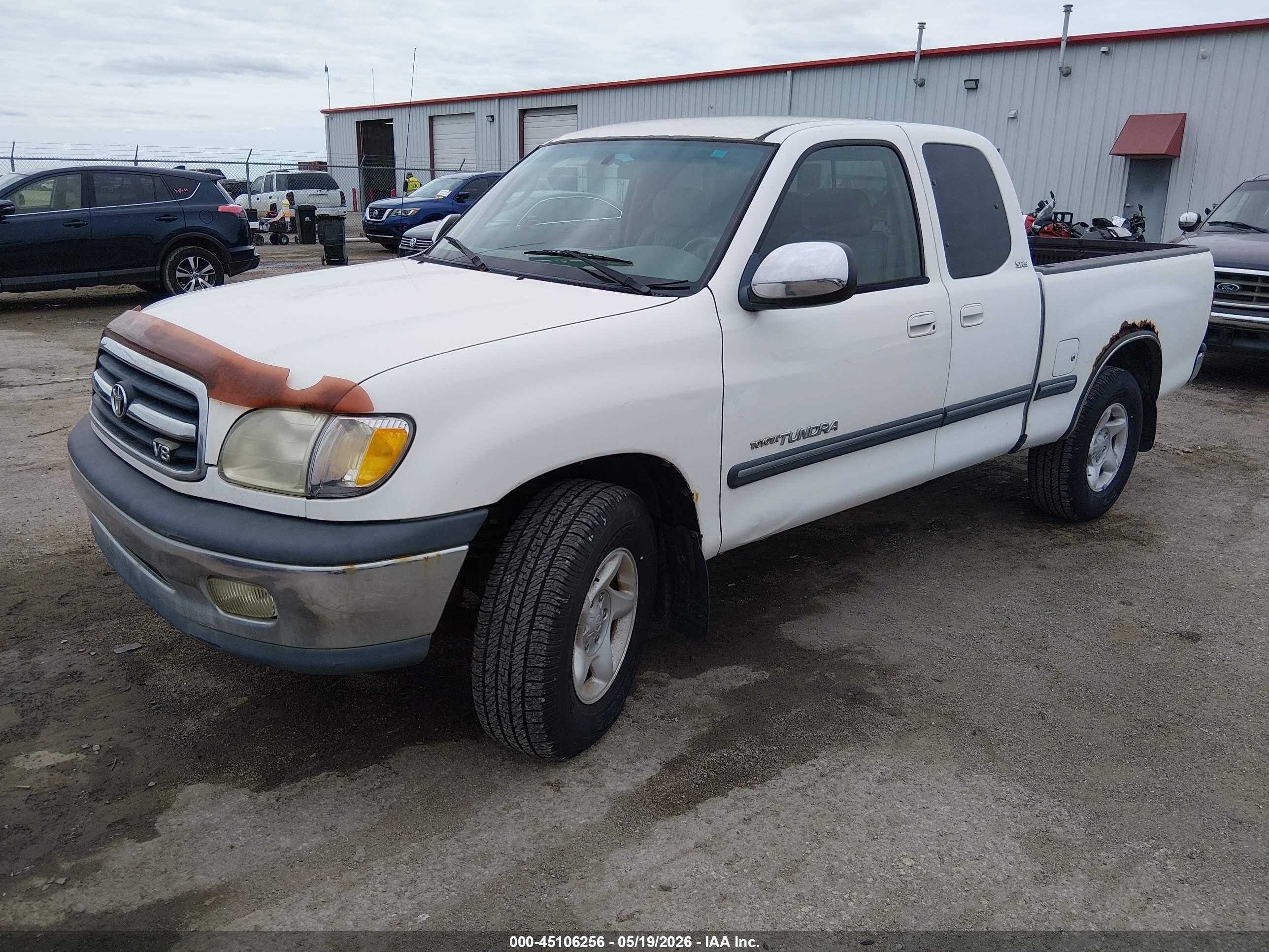 TOYOTA TUNDRA image 2