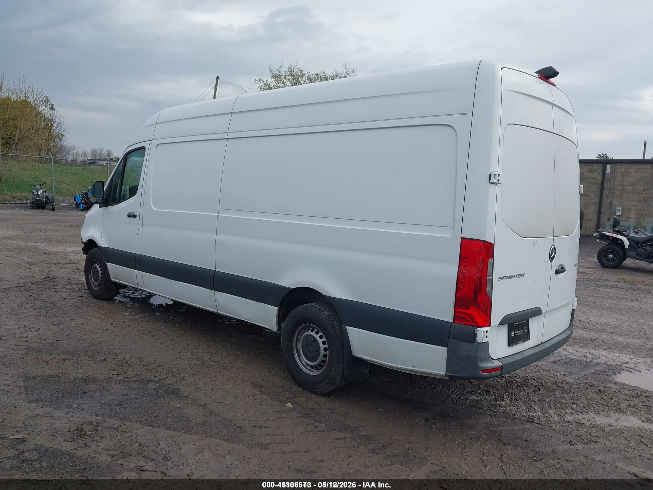 MERCEDES-BENZ SPRINTER image 3