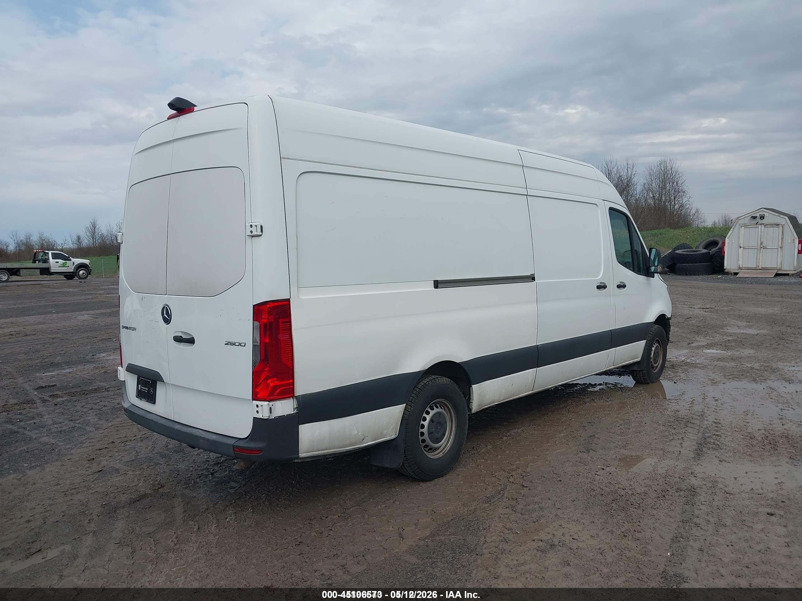 MERCEDES-BENZ SPRINTER image 4