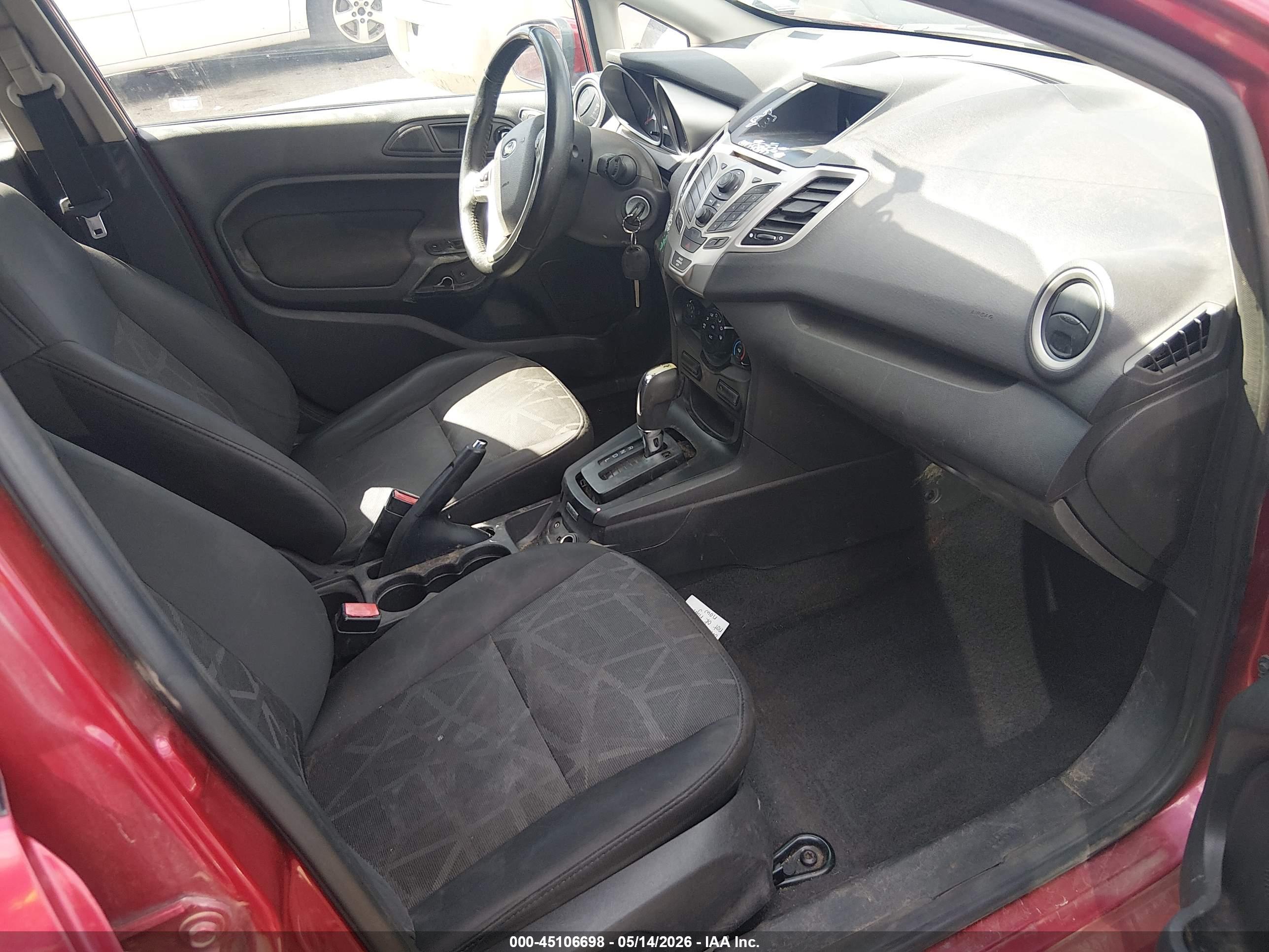 FORD FIESTA image 5