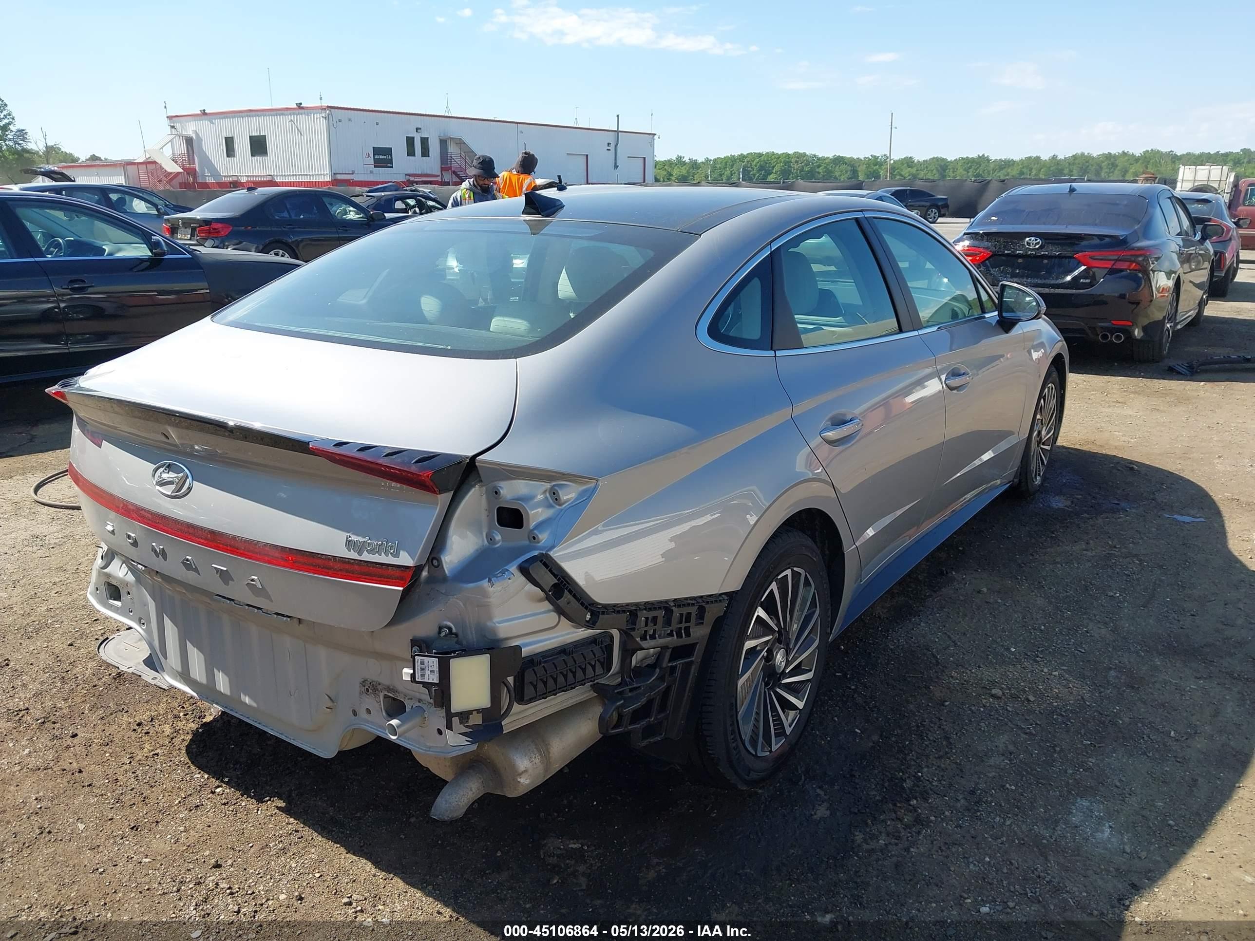 HYUNDAI SONATA image 4