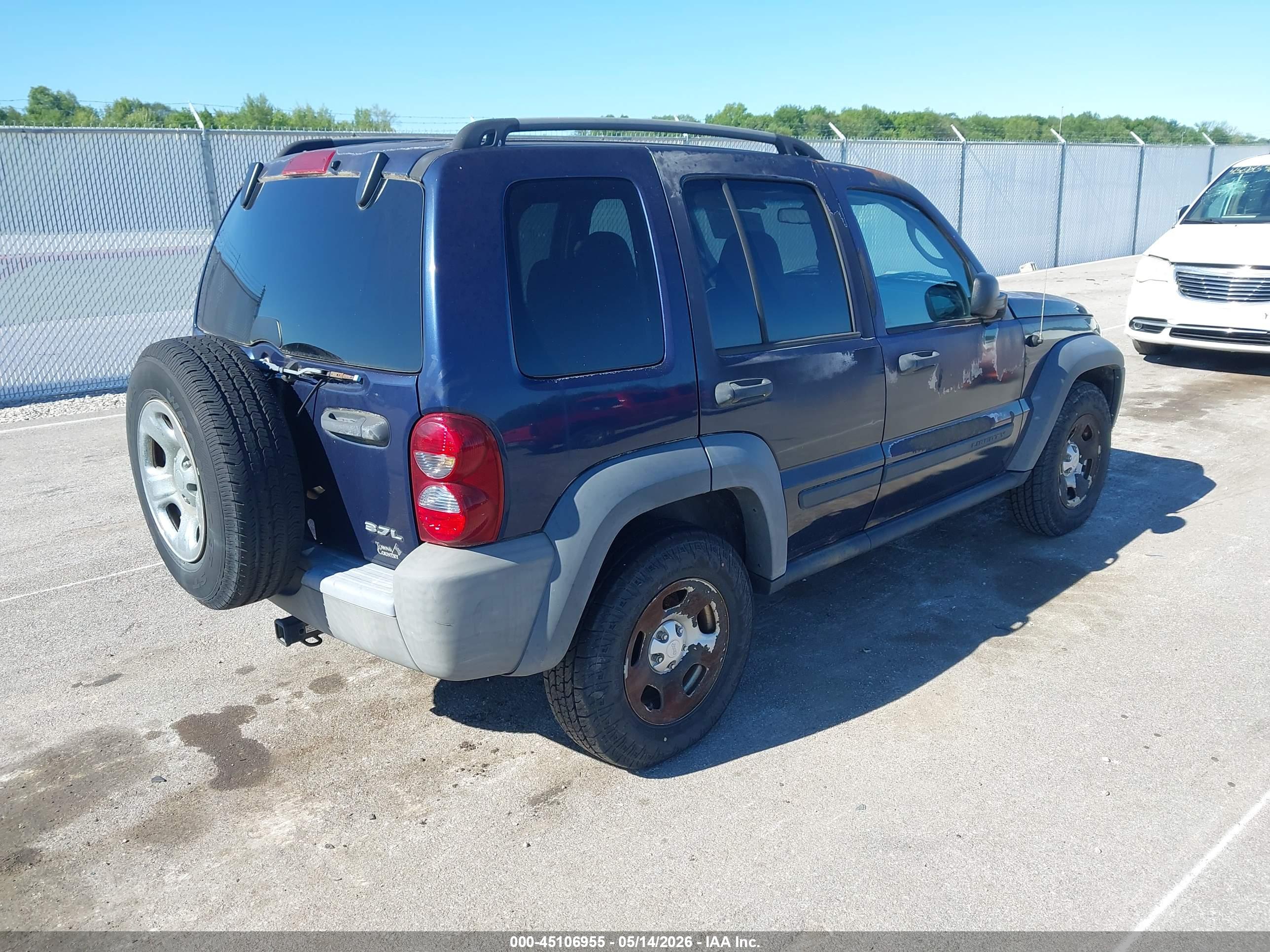 JEEP LIBERTY image 4