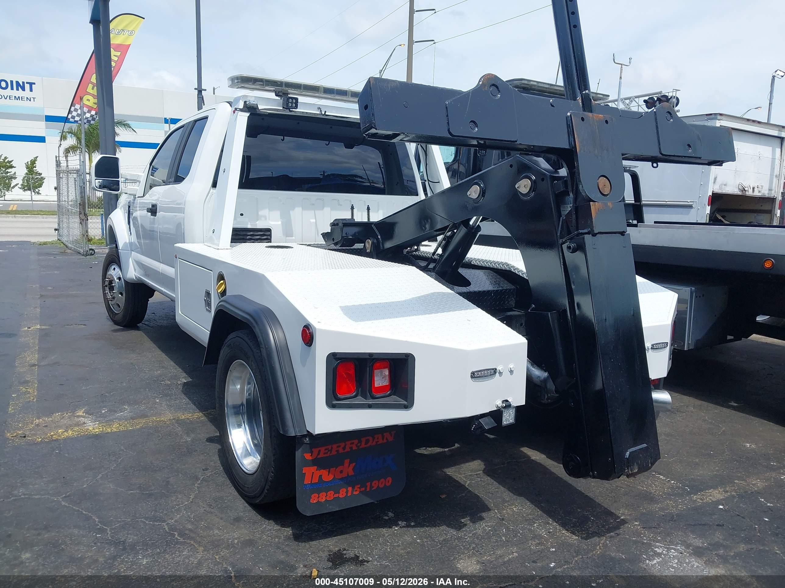FORD F-550 image 3