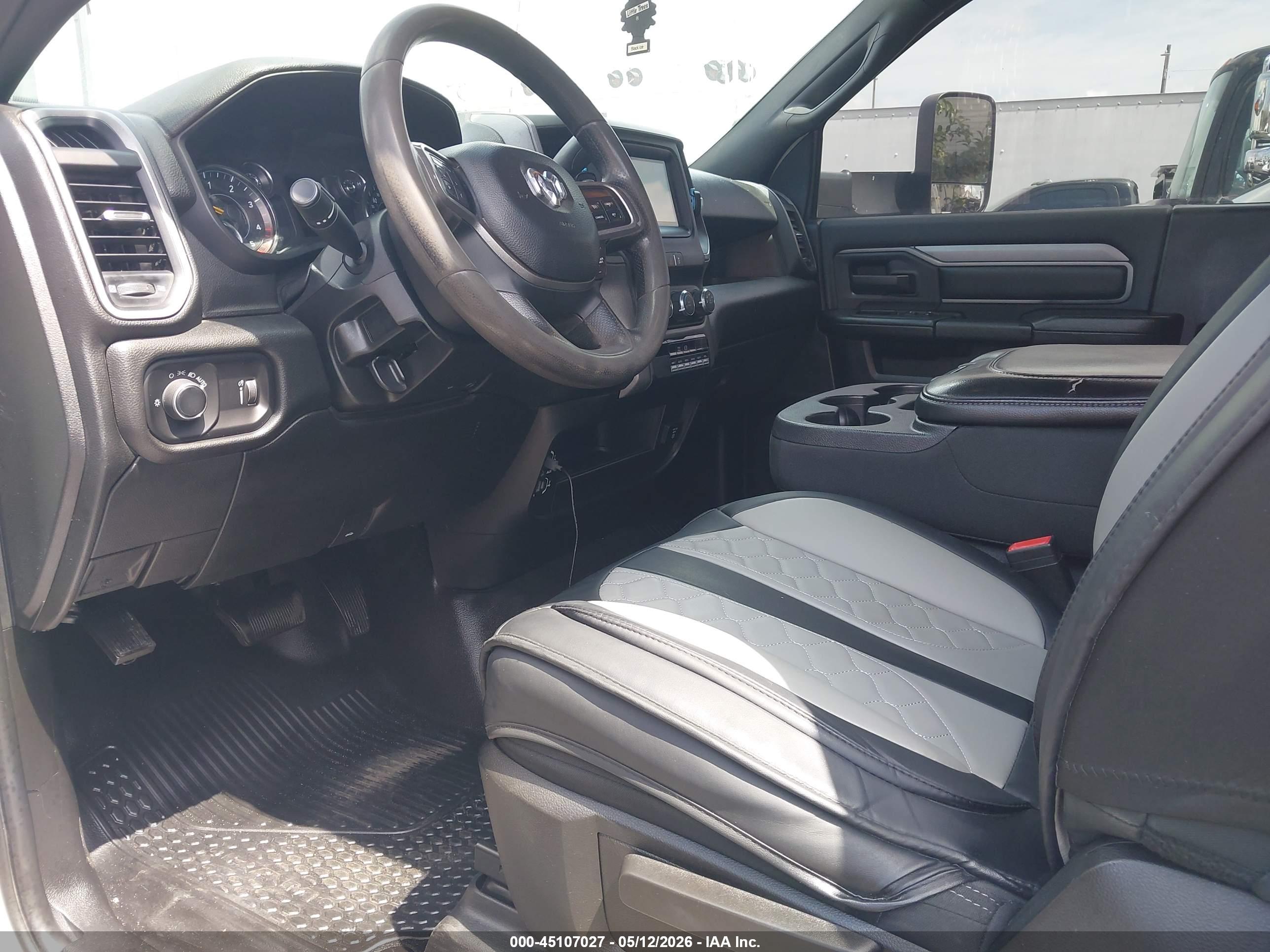RAM 5500 image 7