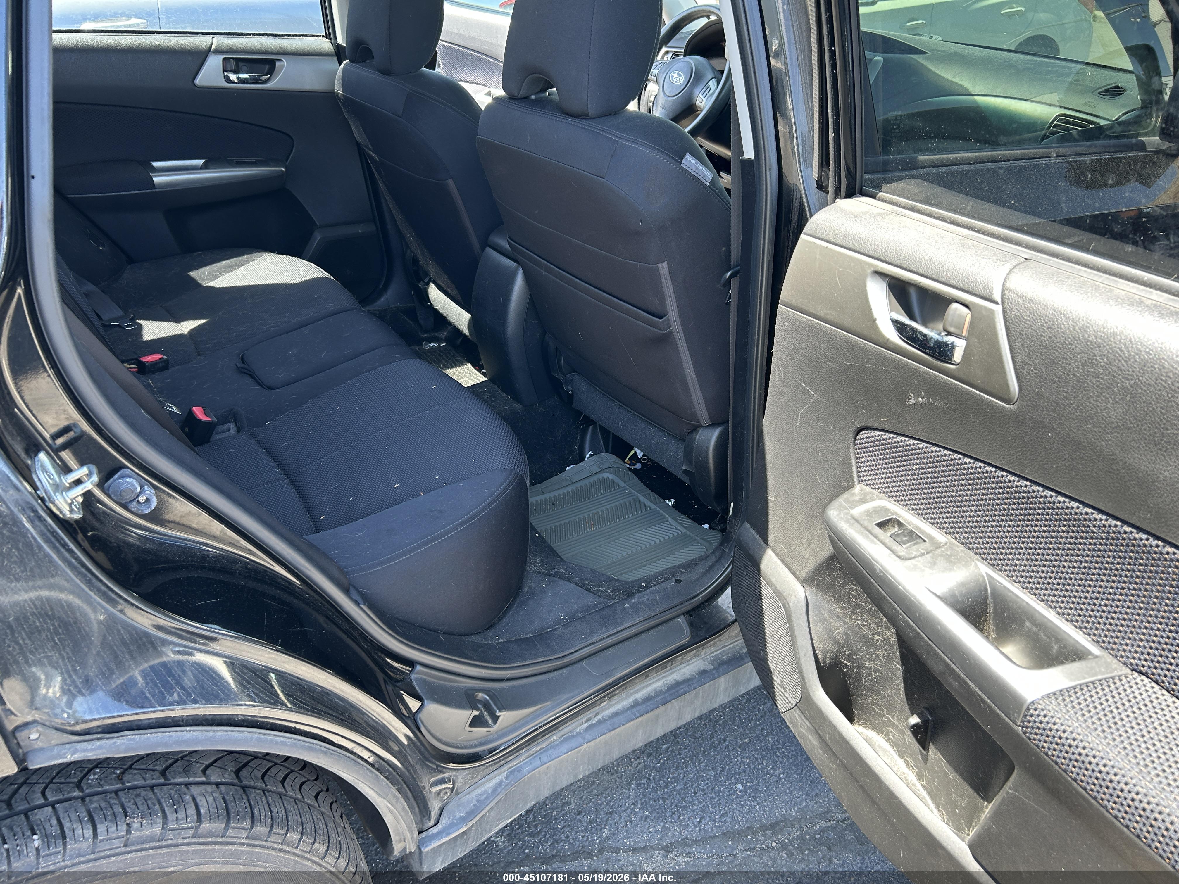 SUBARU FORESTER image 5