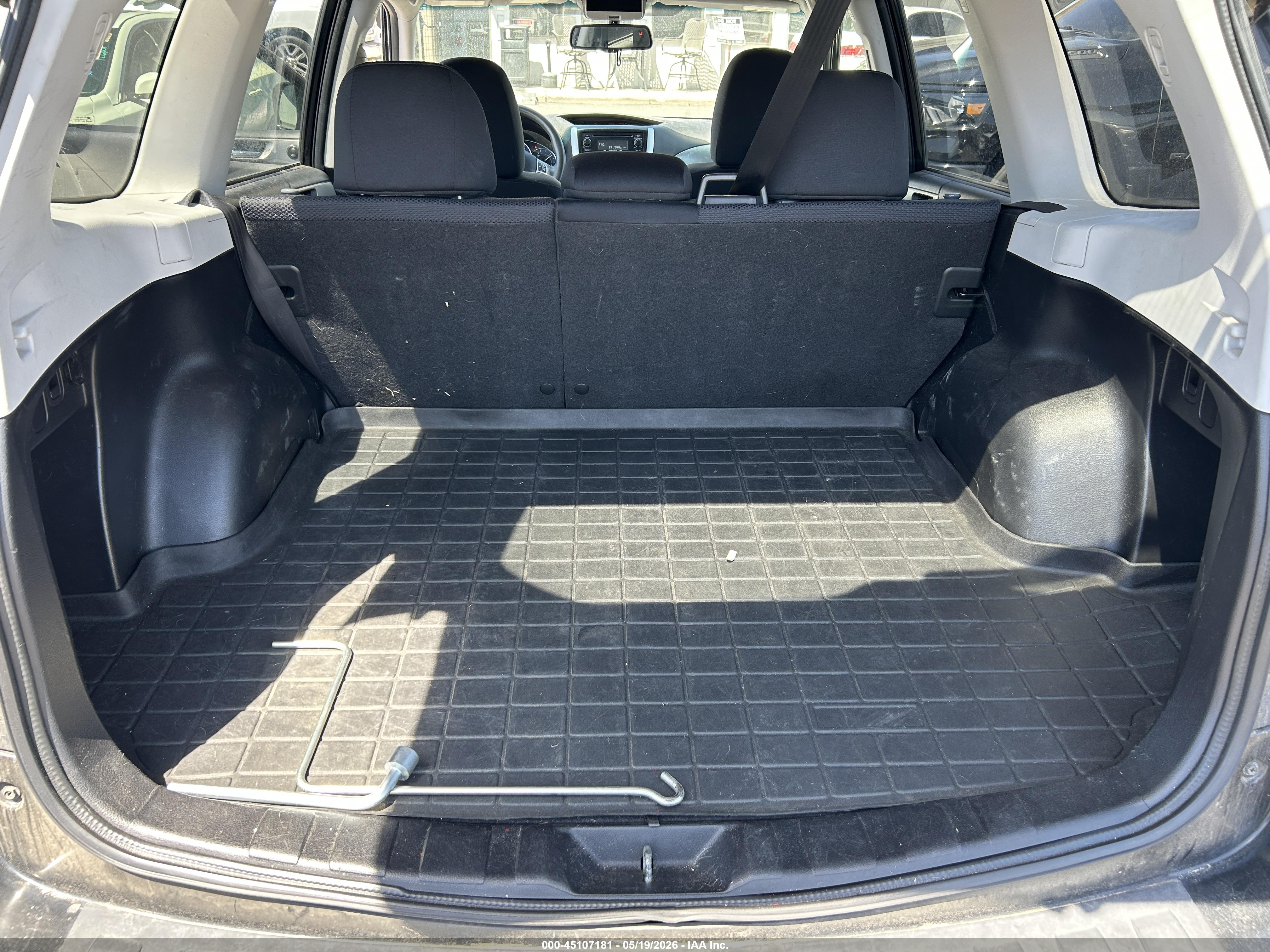 SUBARU FORESTER image 8