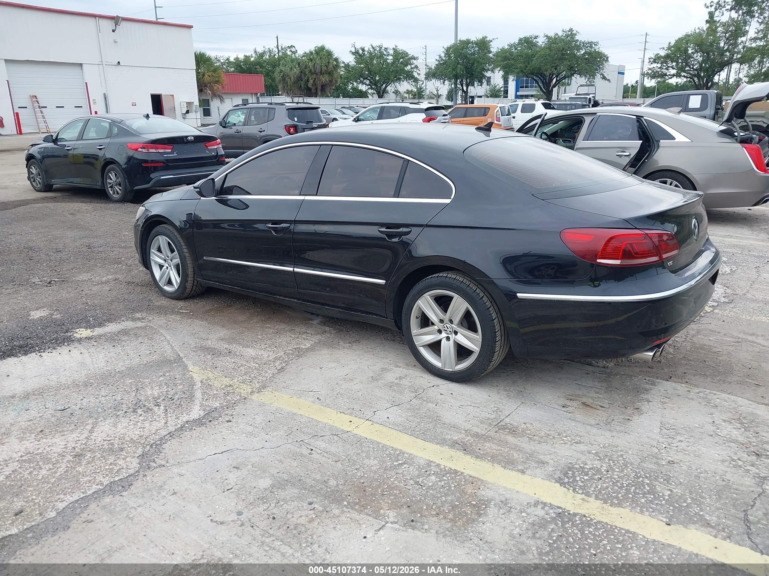 VOLKSWAGEN CC image 3
