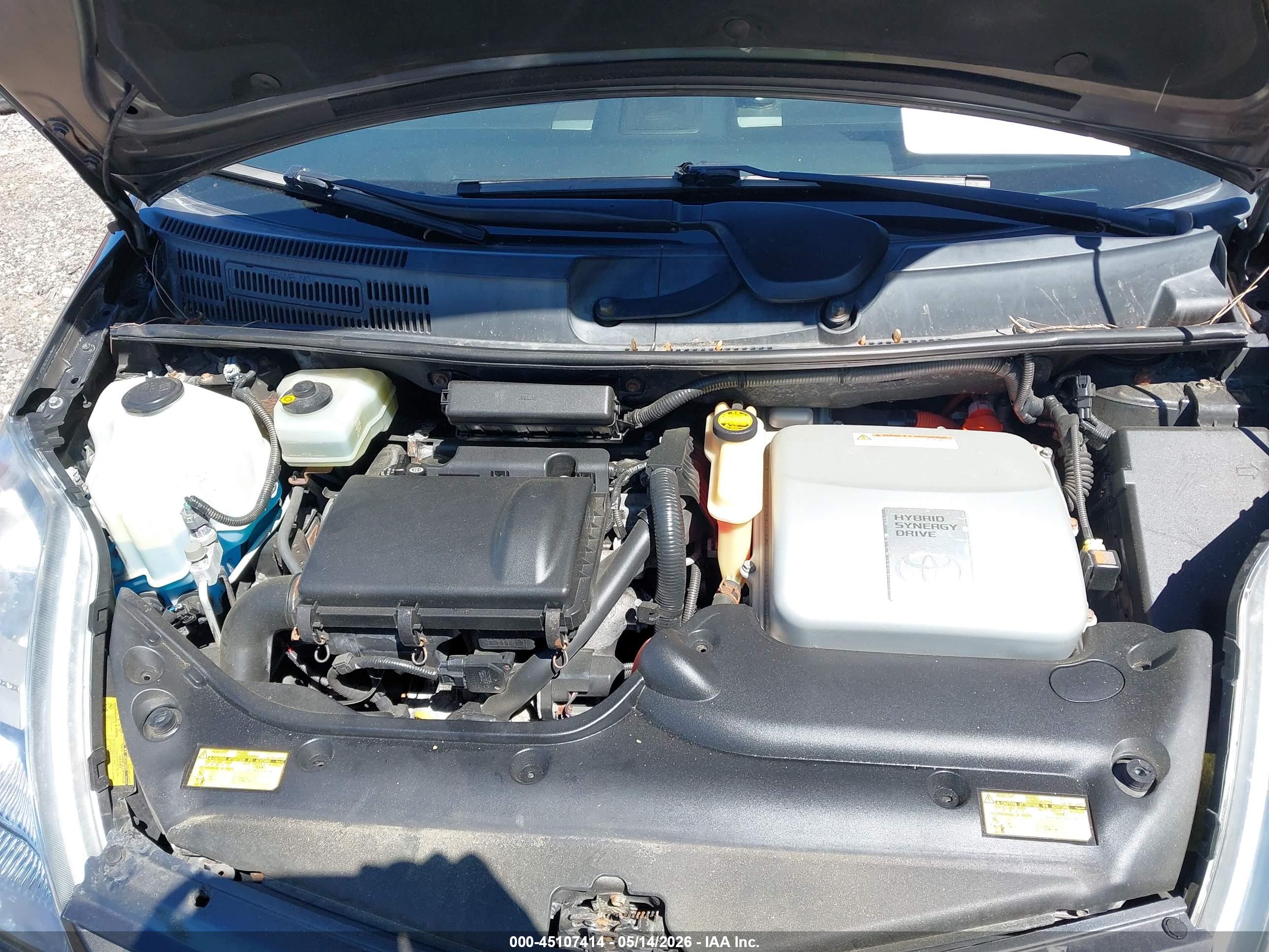 TOYOTA PRIUS image 10